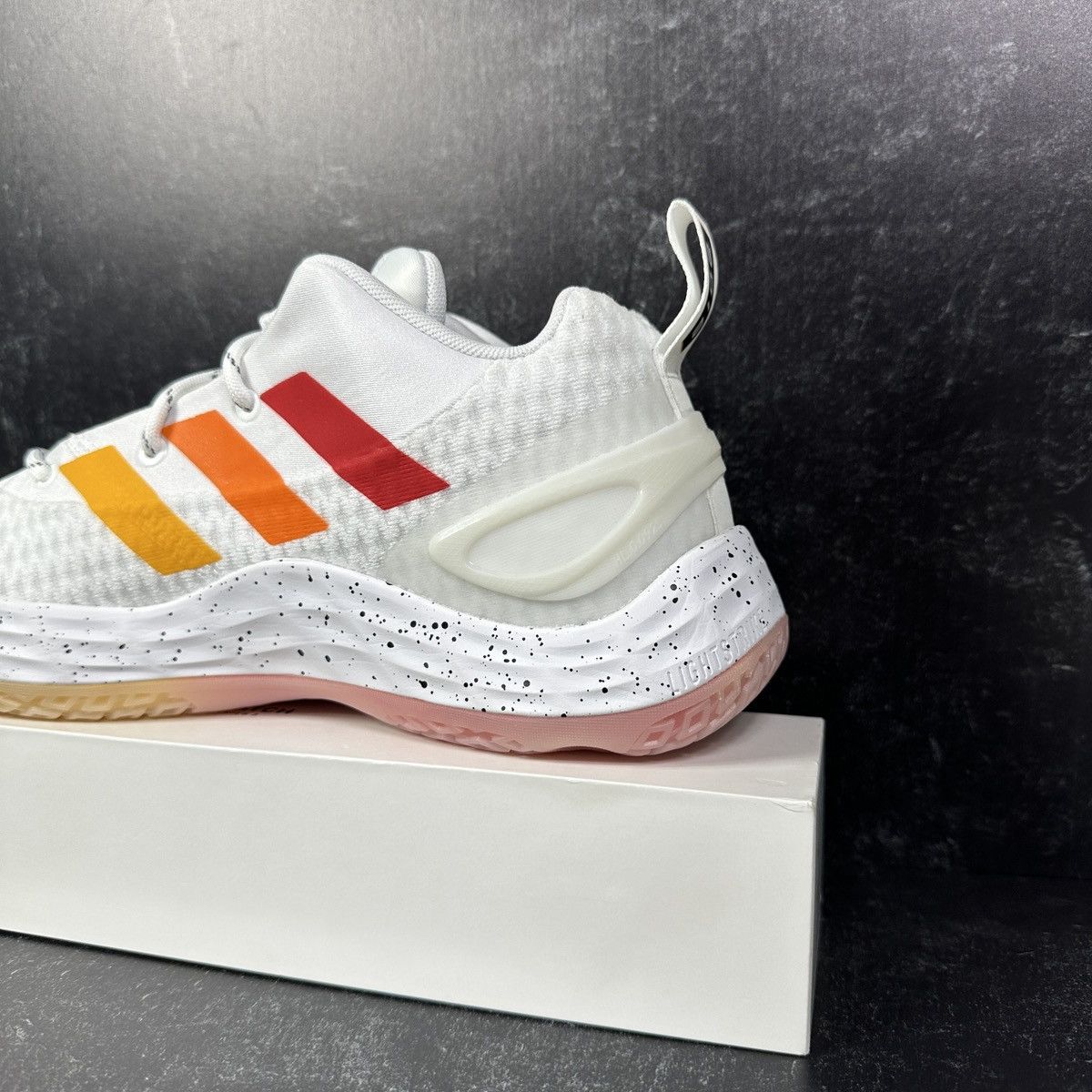 Adidas ADIDAS EXHIBIT A MIAMI HEAT MENS BASKETBALL SPECKLED WHITE Size US 10 / EU 43 - 10 Thumbnail