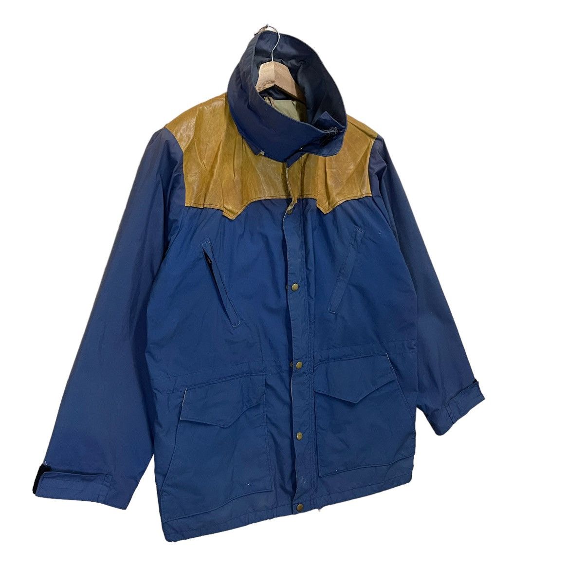 Vintage Rocky Mountain Featherbed Goretex Fabric Jacket