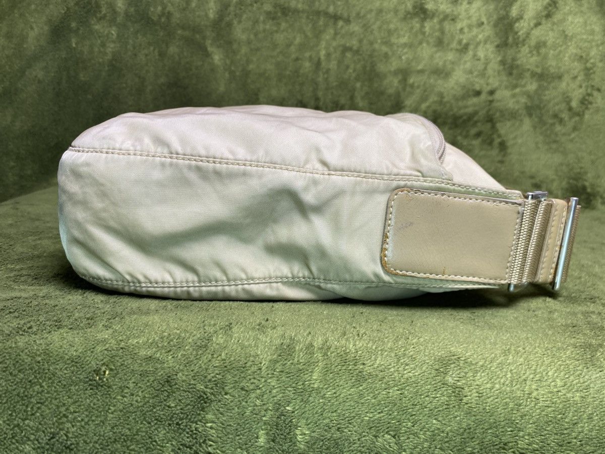 Prada Vintage Prada khaki beige nylon tessuto crossbody bag Size ONE SIZE - 14 Thumbnail