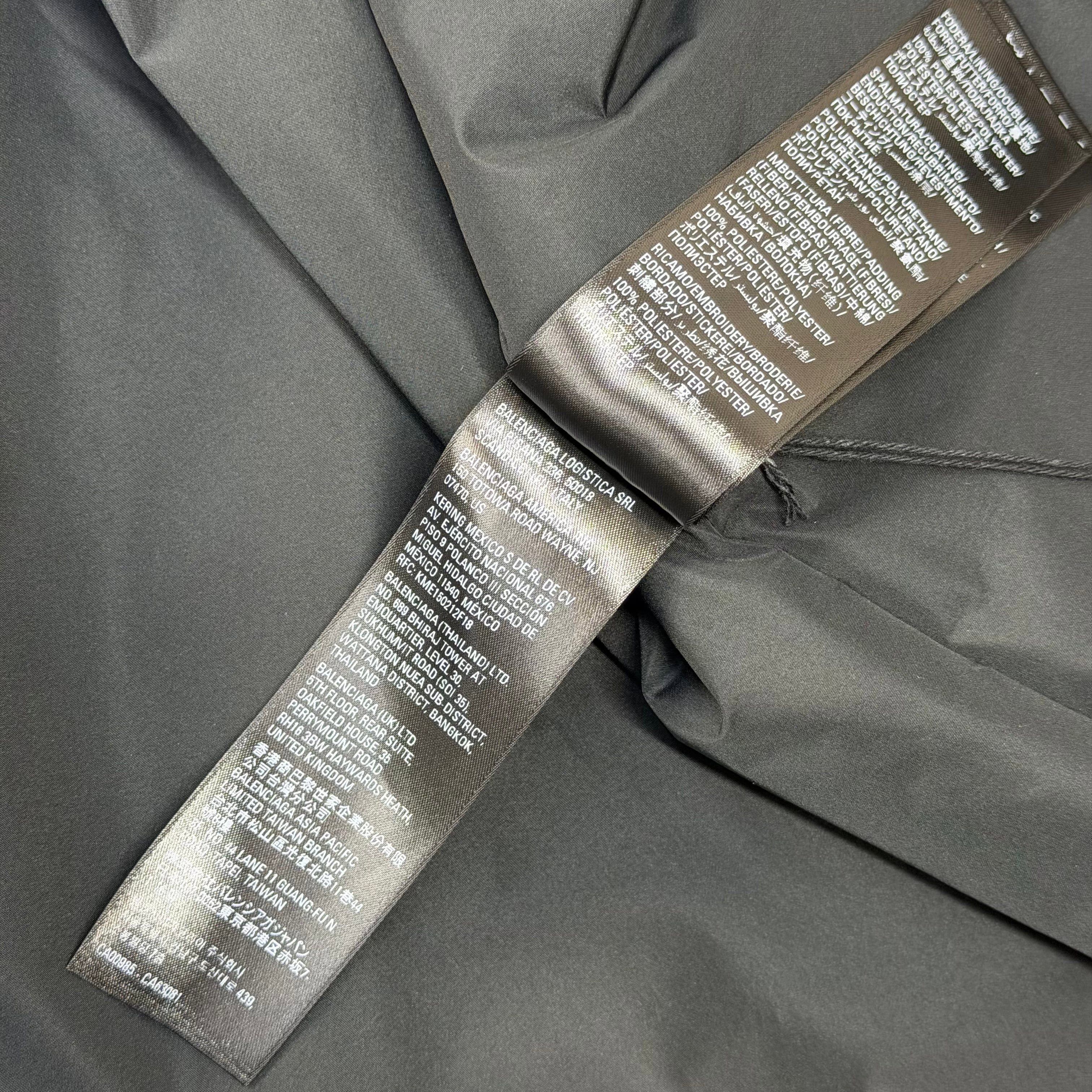 Balenciaga Balenciaga Light Nylon Windbreaker 42 (L) Size US L / EU 52-54 / 3 - 7 Thumbnail