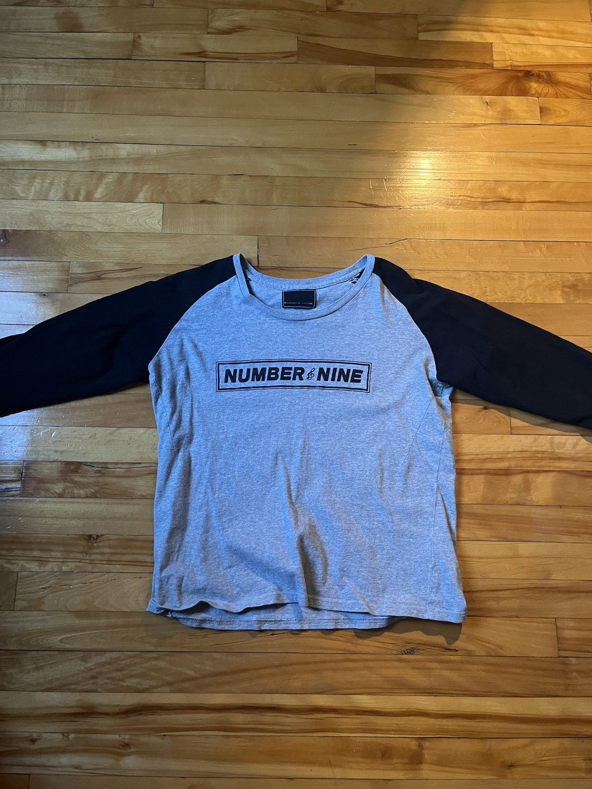 number (n)ine 3/4 baseball logo shirt