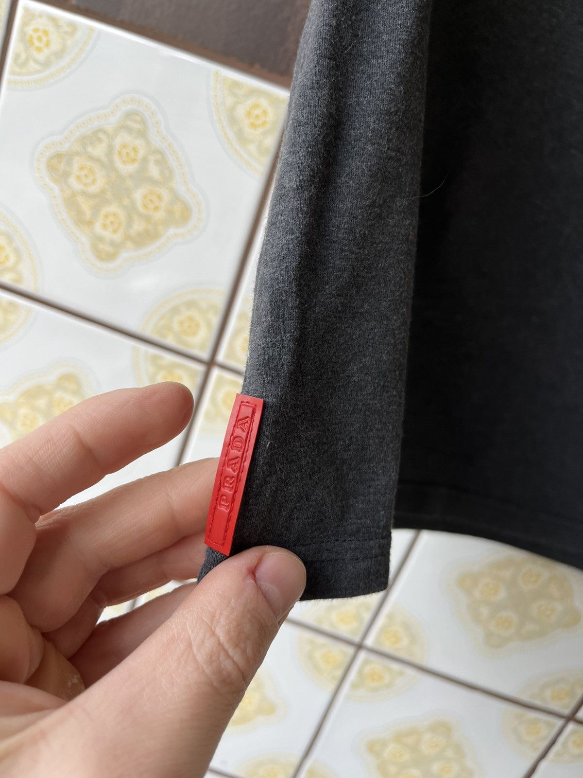 Prada Prada Pocket red tab tee shirt Size L / US 10 / IT 46 - 3 Thumbnail