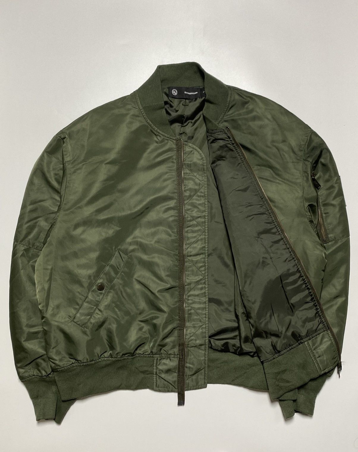 GU × Undercover 💥Send offer💥 Undercover x GU MA-1 Bomber Jacket Size US L / EU 52-54 / 3 - 8 Thumbnail