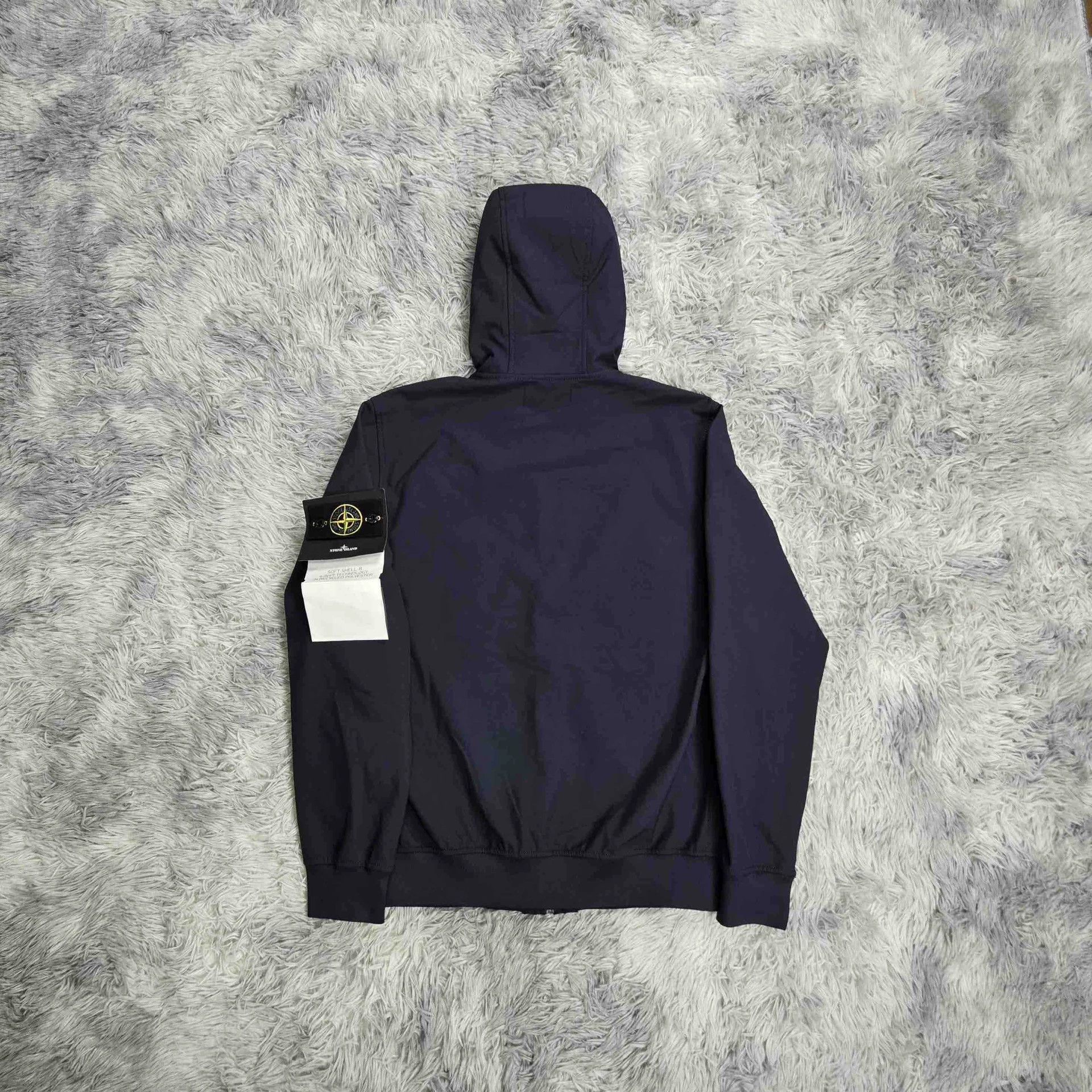 Stone Island stone island soft shell hooded jacket Size US M / EU 48-50 / 2 - 2 Thumbnail