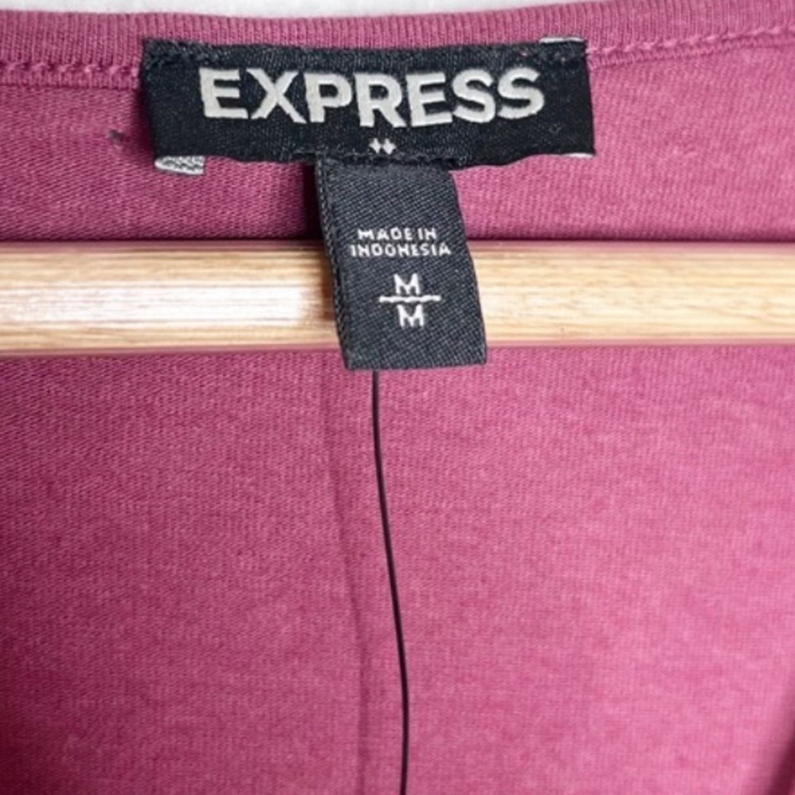 Express New with Tag Express Women’s Cut Out V-Neckline Mini Dress Size M / US 6-8 / IT 42-44 - 12 Thumbnail
