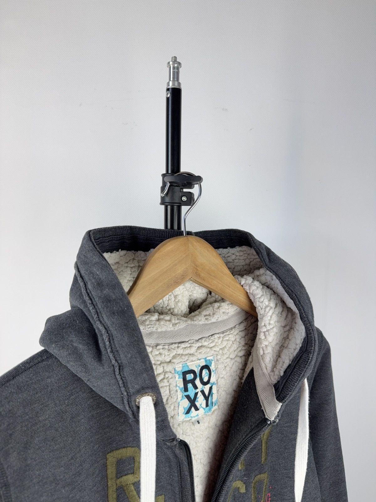 Quiksilver × Vintage Roxy Women Activewear Hoodie Small Faux Fur Logo Full Zip Size S / US 4 / IT 40 - 4 Thumbnail