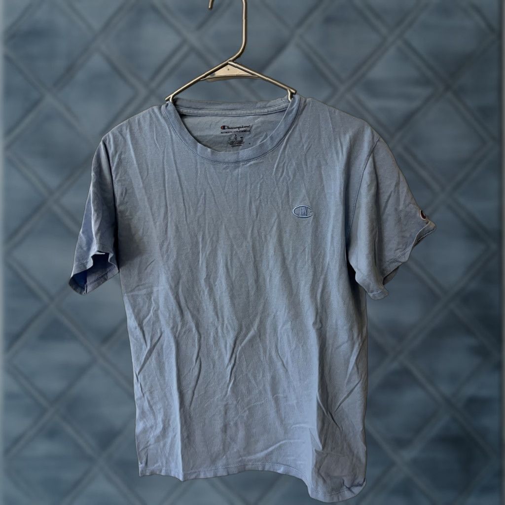 Champion VINTAGE Champion T-shirt Men Small Blue logo Tee Short Sleeve Pullover Crew Men's S Blue Logo 90s Shirt Size US S / EU 44-46 / 1 - 1 Thumbnail