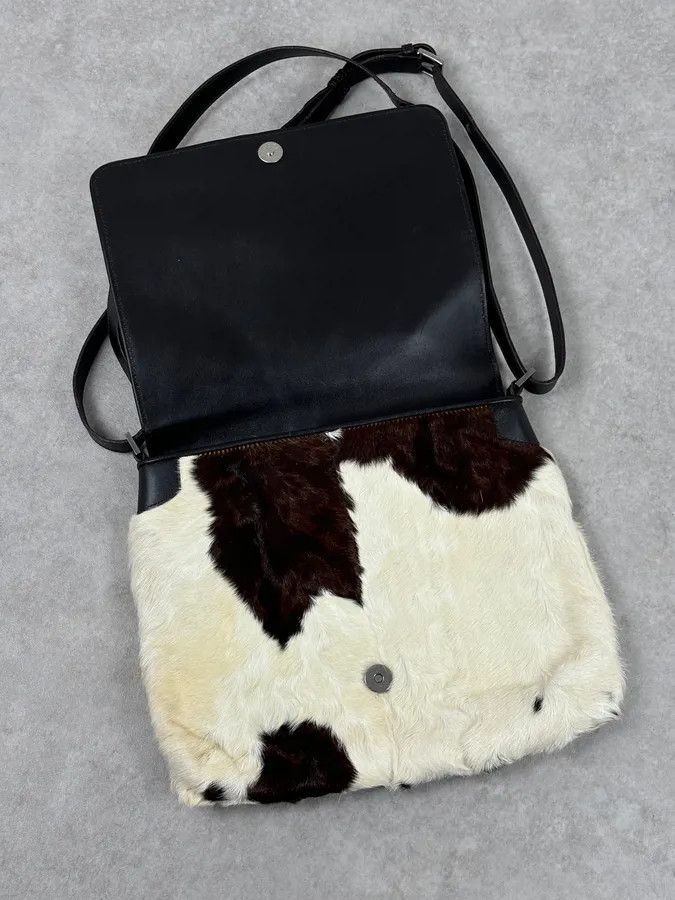 Gucci 2000s Gucci Creamy Fur Cowhide Effect Shoulder Bag Size ONE SIZE - 12 Thumbnail