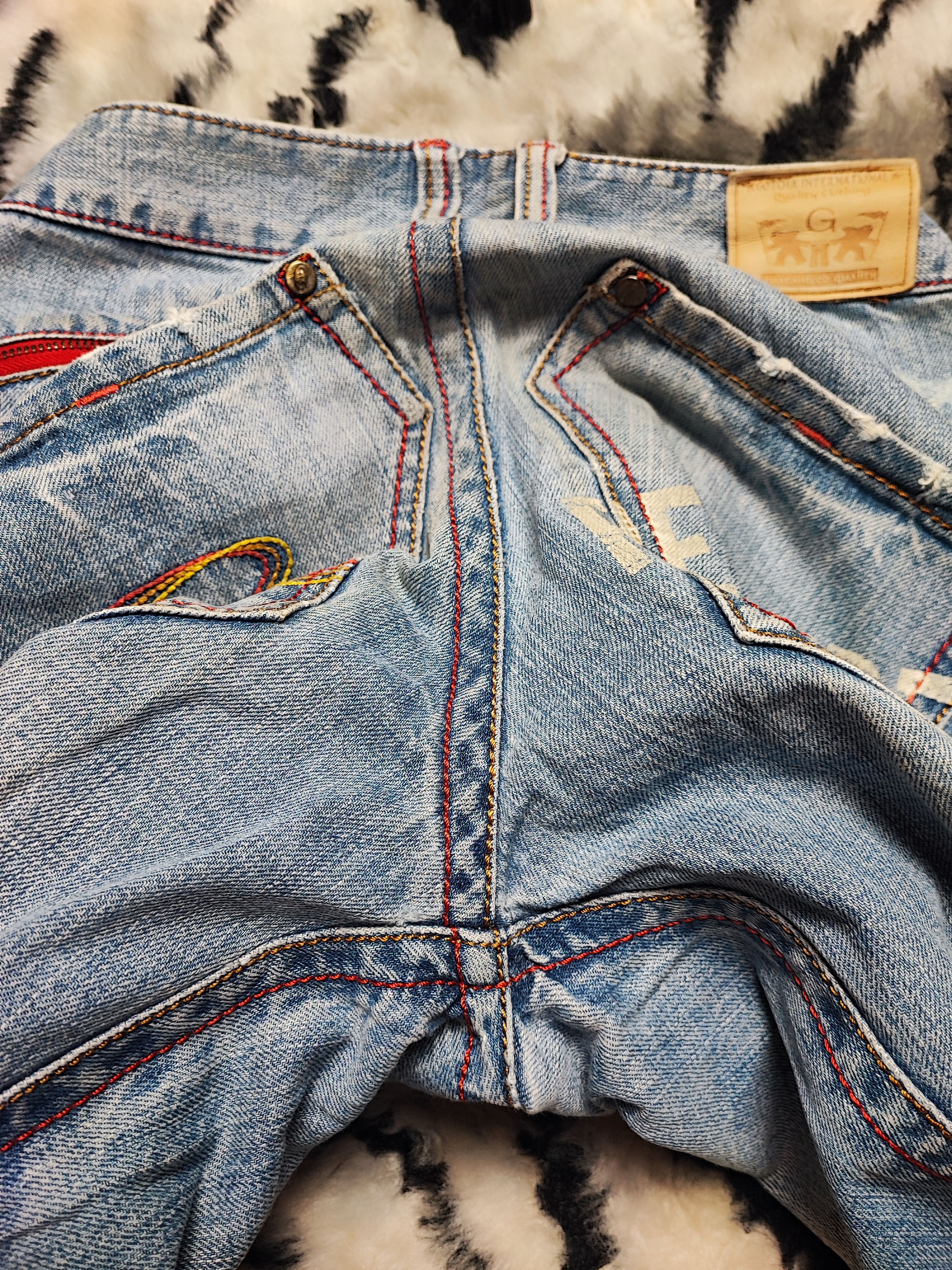 Gotcha Gotcha relaxed fit light wash denim jeans distressed patches Size US 32 / EU 48 - 17 Thumbnail