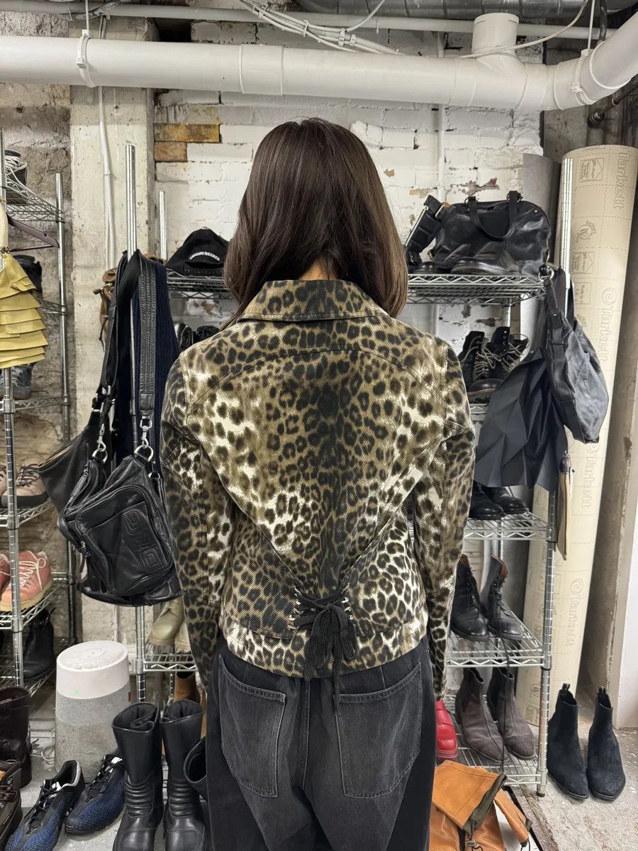 Roberto Cavalli 2000s Roberto Cavalli Leopard Print Zip Jacket Size M / US 6-8 / IT 42-44 - 4 Thumbnail