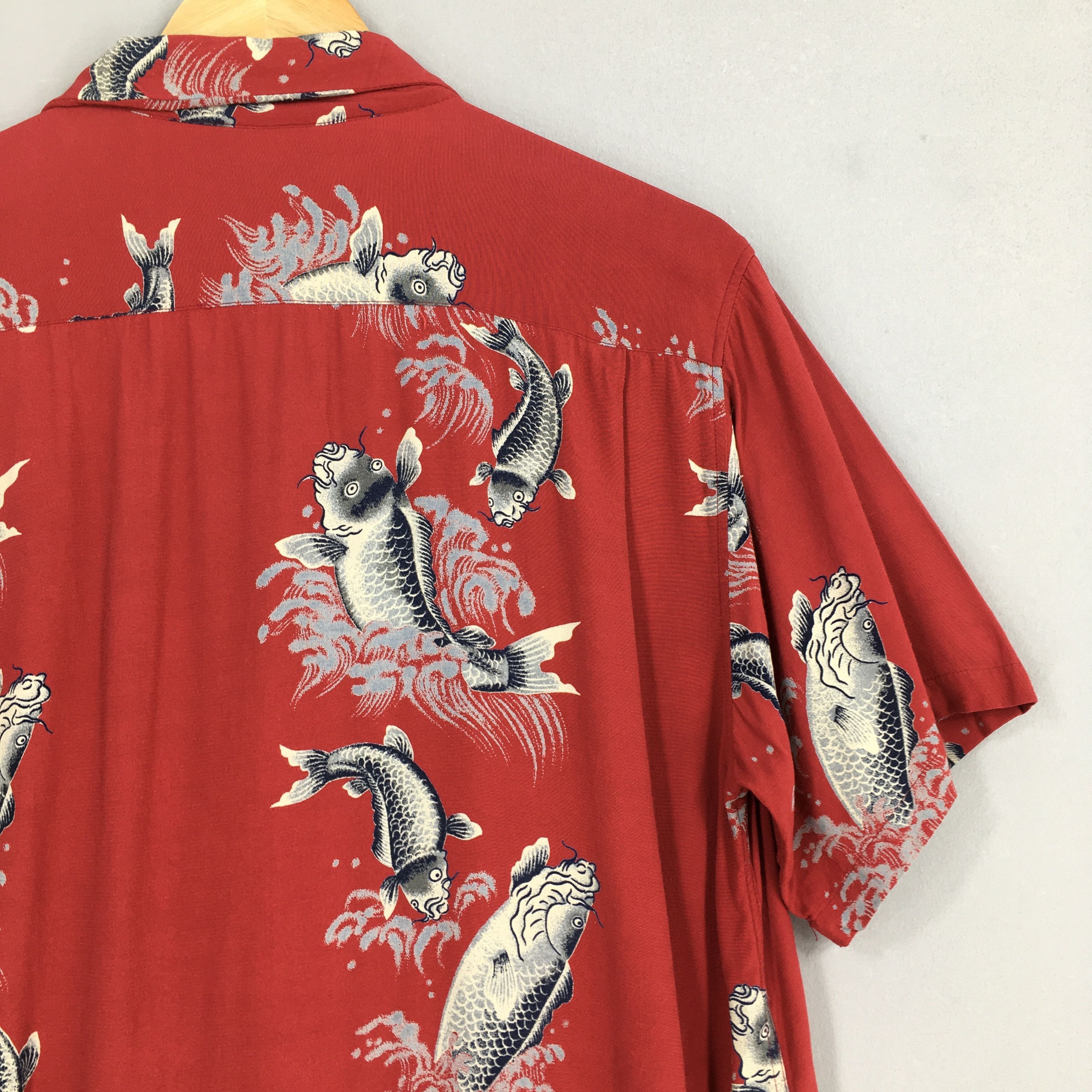 Vintage Vintage 70s Hawaiian Patina Japanese Koi Fish Rayon Shirt L Size US L / EU 52-54 / 3 - 8 Thumbnail