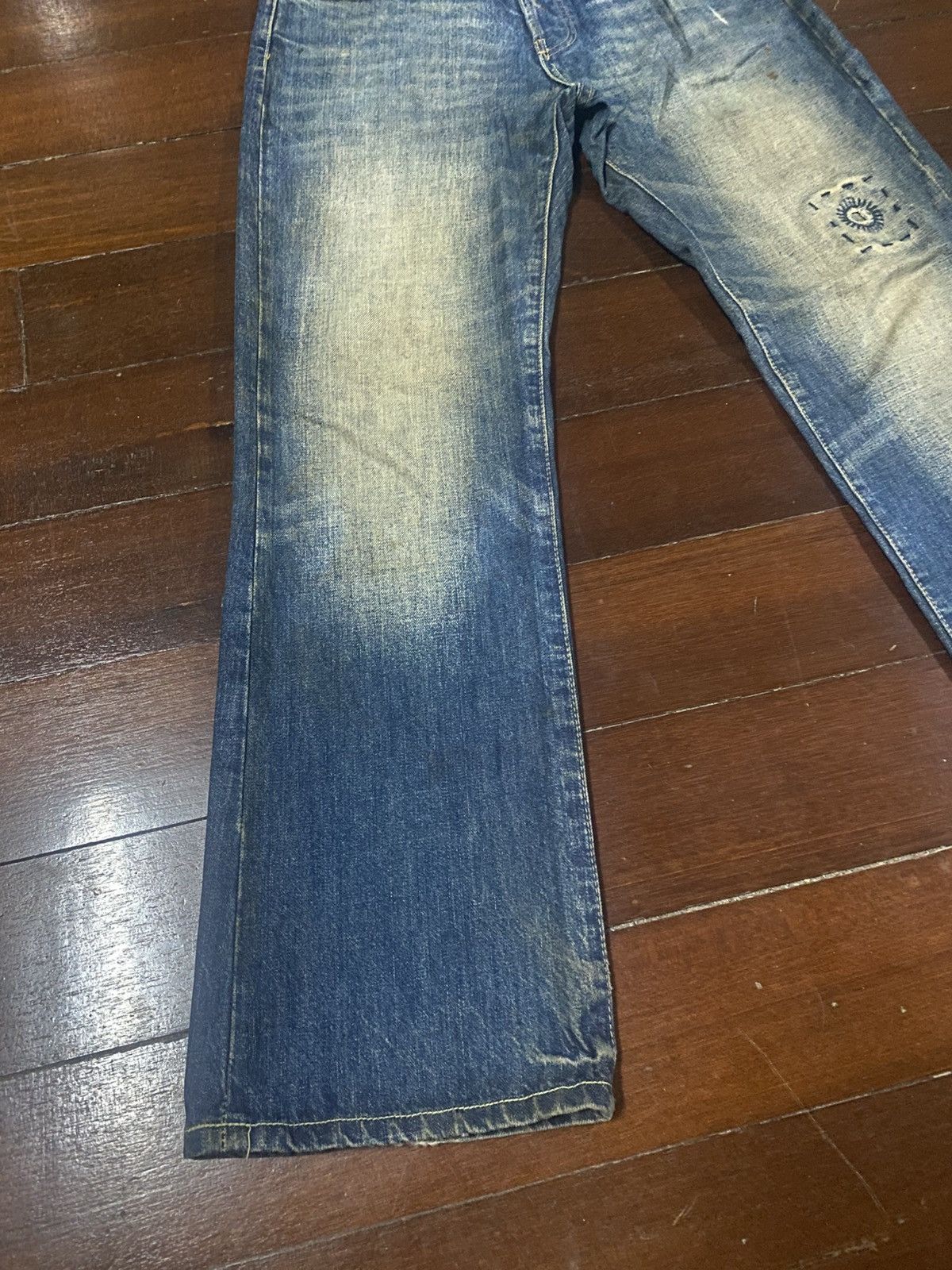 Abercrombie & Fitch Vintage Abercrombie Blue Wash Distressed mud wash lowrise Size US 33 - 3 Thumbnail