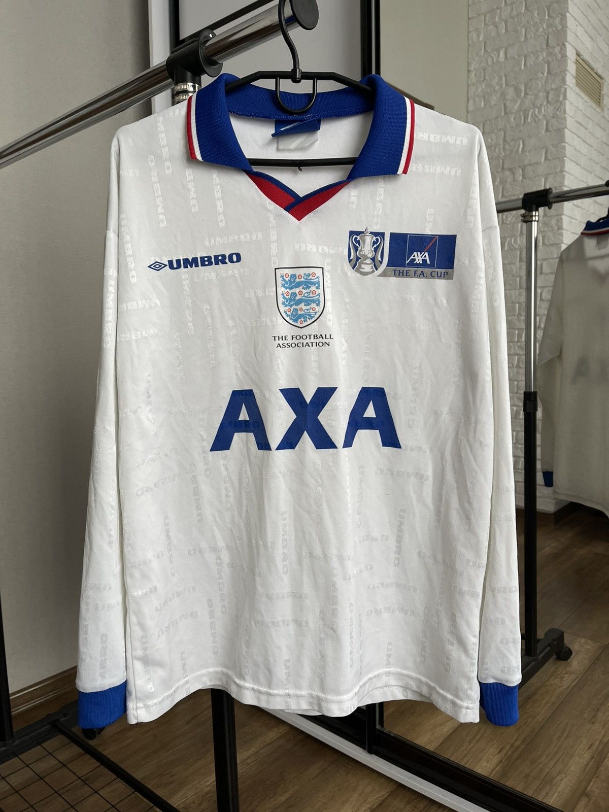 Umbro Umbro England Vintage Soccer Long Sleeve Jersey T-Shirt 90s Size US M / EU 48-50 / 2 - 1 Thumbnail
