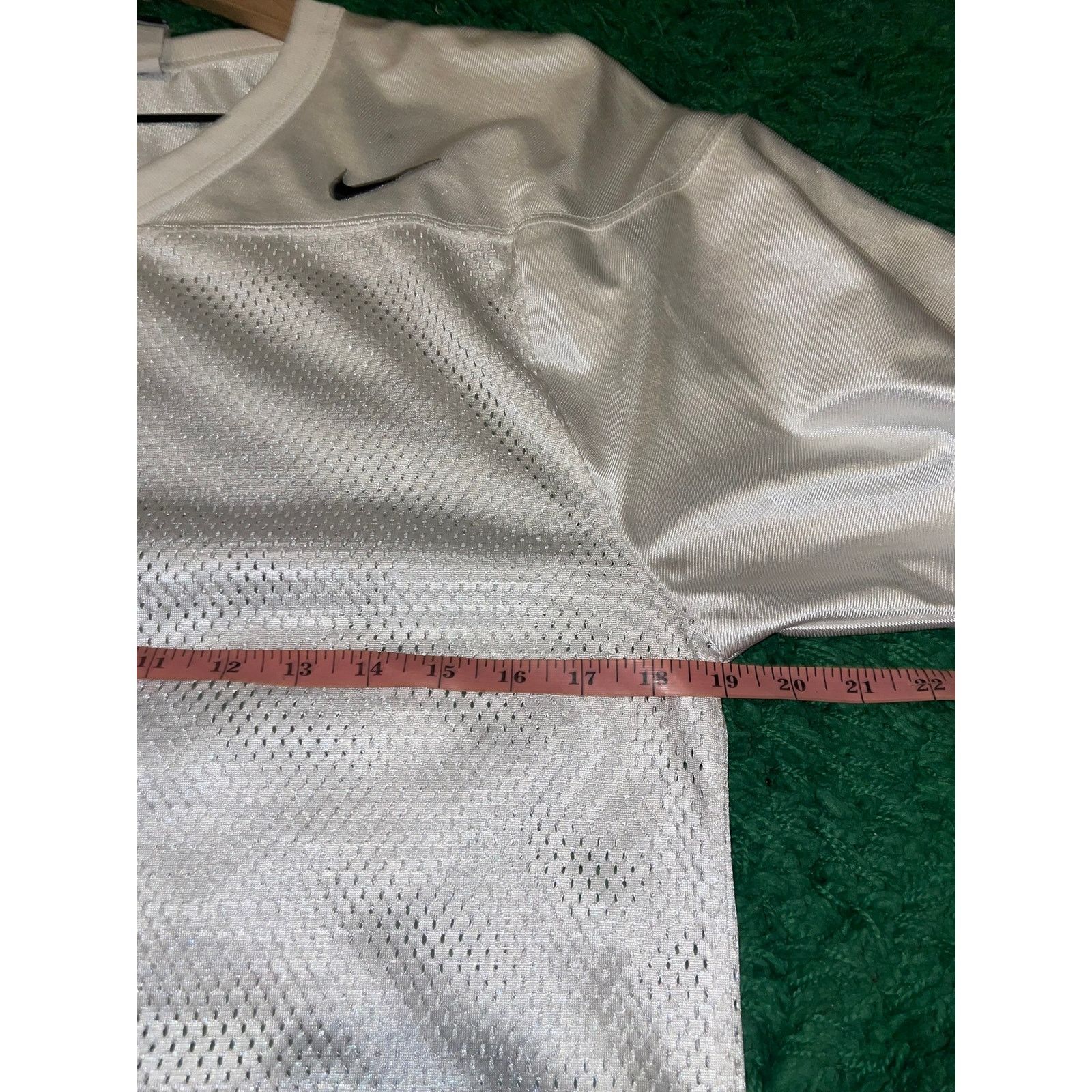 Nike Y2K Youth Nike White Jersey Active Top Practice Kid's XL Size US XL / EU 56 / 4 - 8 Thumbnail