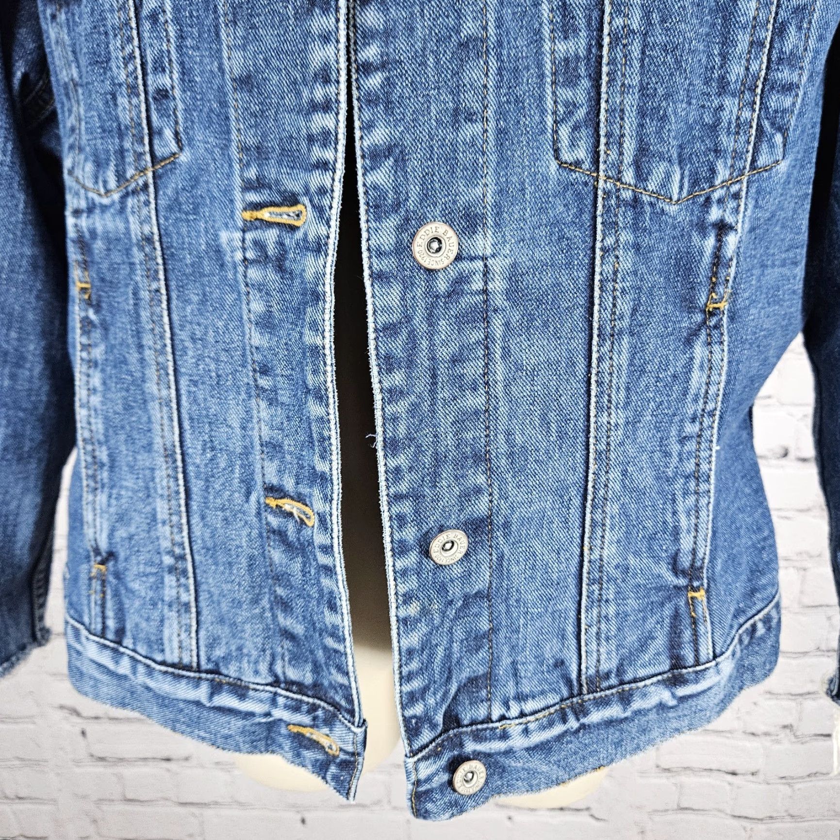 Eddie Bauer Eddie Bauer Denim Jacket Blue 100% Cotton Buttoned Raw Hem Distressed Short Sleeve Women S Regular Jacket Size 28" / US 6 / IT 42 - 7 Thumbnail