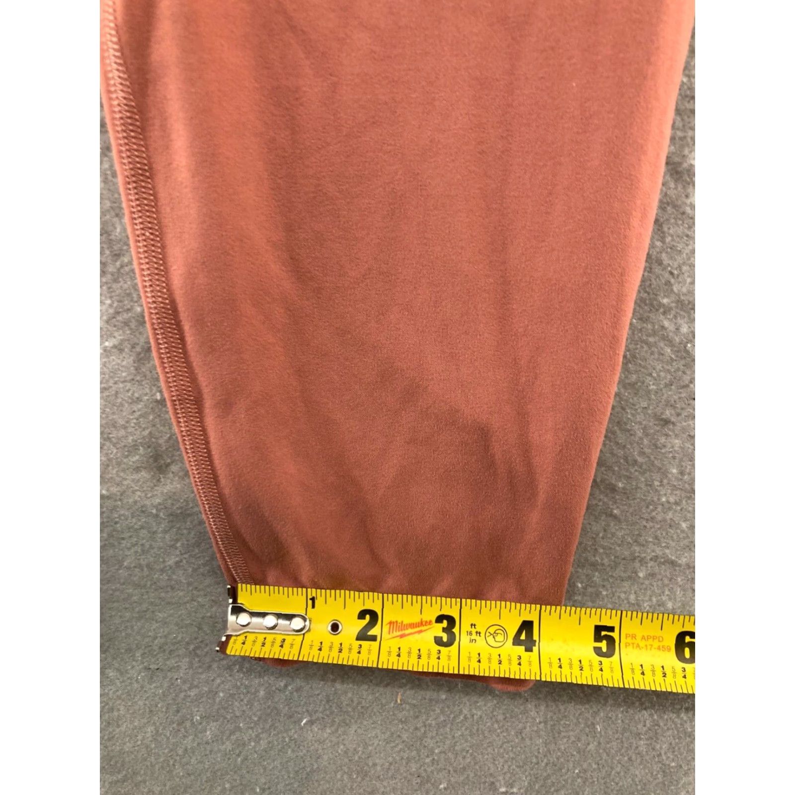 Lululemon Lululemon Womens Yoga Pants 4 Peach Athletic Cropped Pants Athletic Women Size 4 Peach Yoga Athleisure Size 27" / US 4 / IT 40 - 6 Thumbnail