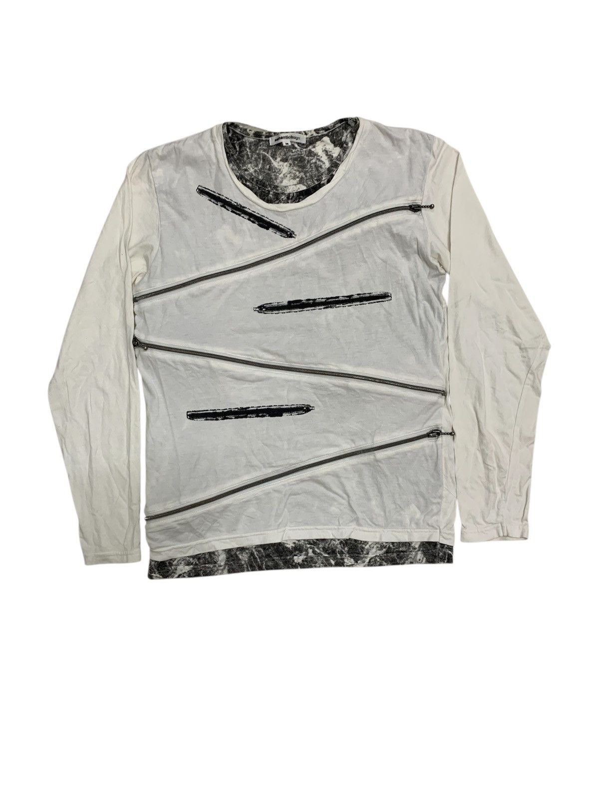 Long sleeve zipper sedinationaries shirt
