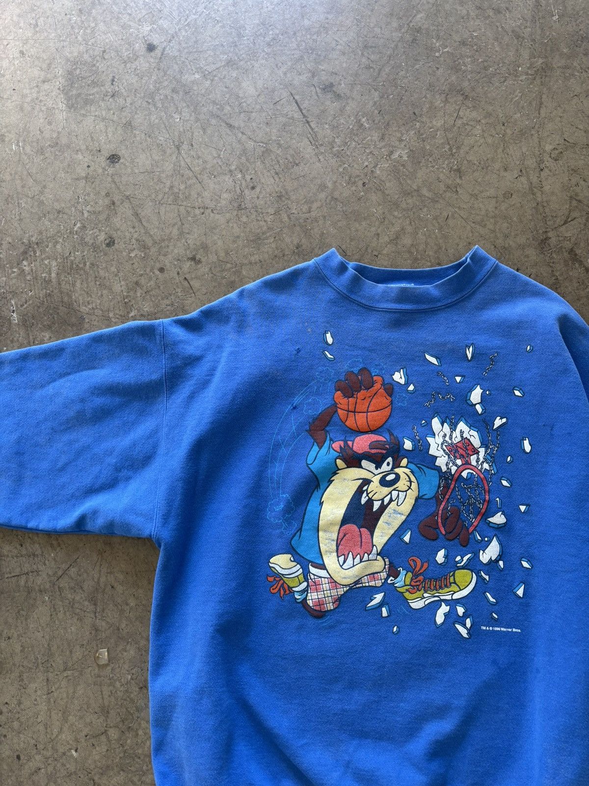 Warner Bros 1996 Looney Toons Taz Basketball Size US XL / EU 56 / 4 - 4 Thumbnail