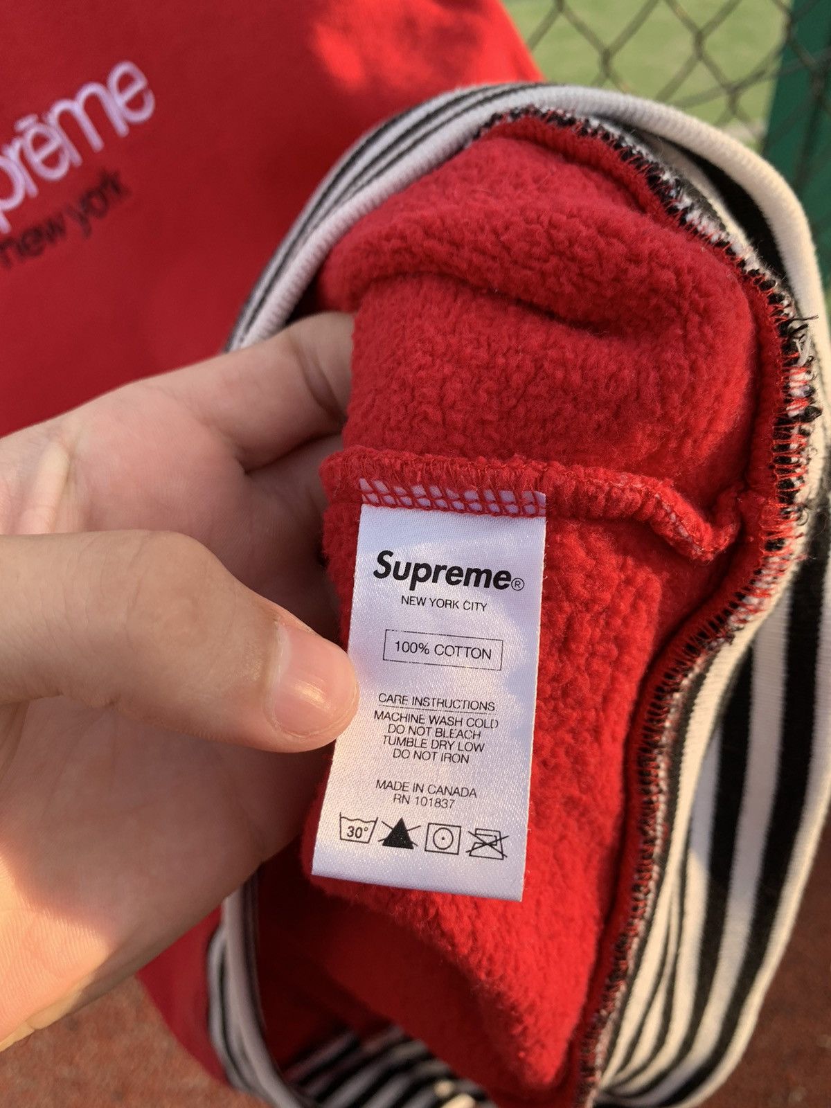 Supreme Supreme 2017 trend sweatshirt Size US L / EU 52-54 / 3 - 9 Thumbnail