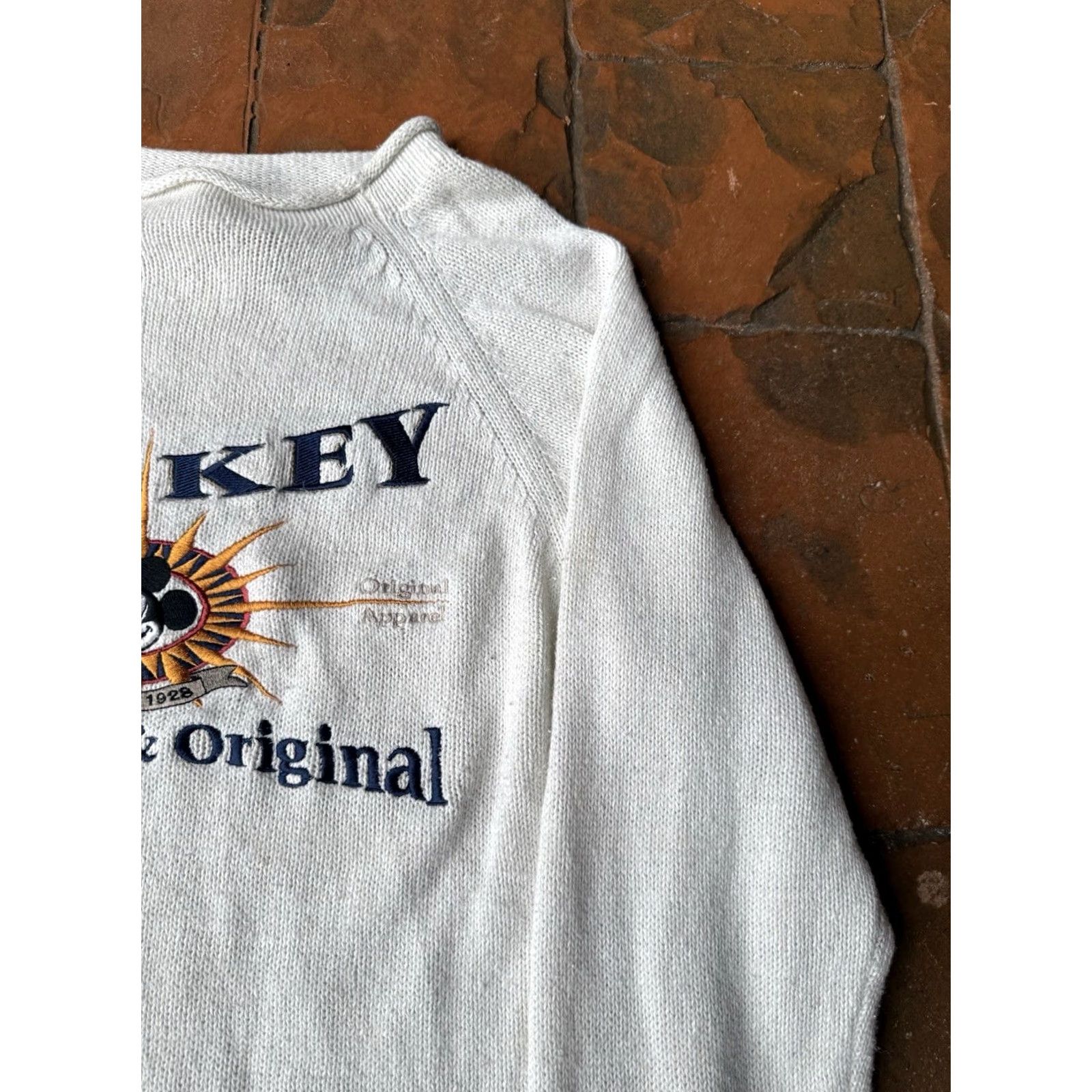 Disney VINTAGE Disney Mickey Mouse Knit Sweater Unisex Medium White Embroidered 80s Logo Crew Neck Pullover Knit Weather All Seasons Boys Mens Womens Size US M / EU 48-50 / 2 - 7 Thumbnail