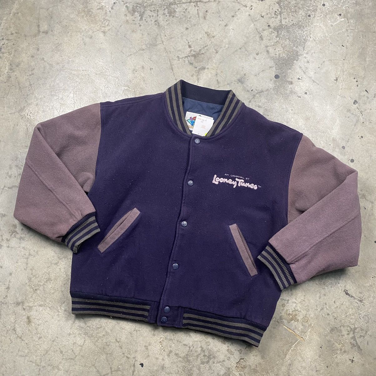Vintage × Warner Bros Grail 90s Warner Bros Looney Tunes Wool Varsity Jacket Size US M / EU 48-50 / 2 - 5 Thumbnail