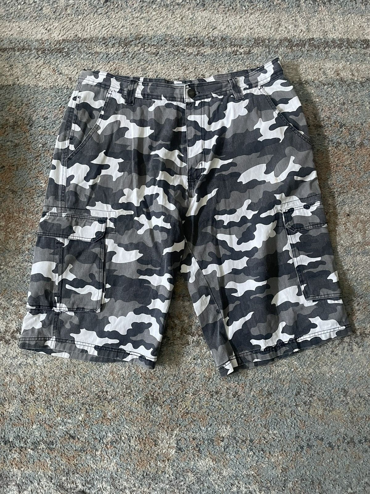 Dickies VTG Journeys Camo Shorts Faded 38 Black Grey White Size US 32 / EU 48 - 1 Thumbnail