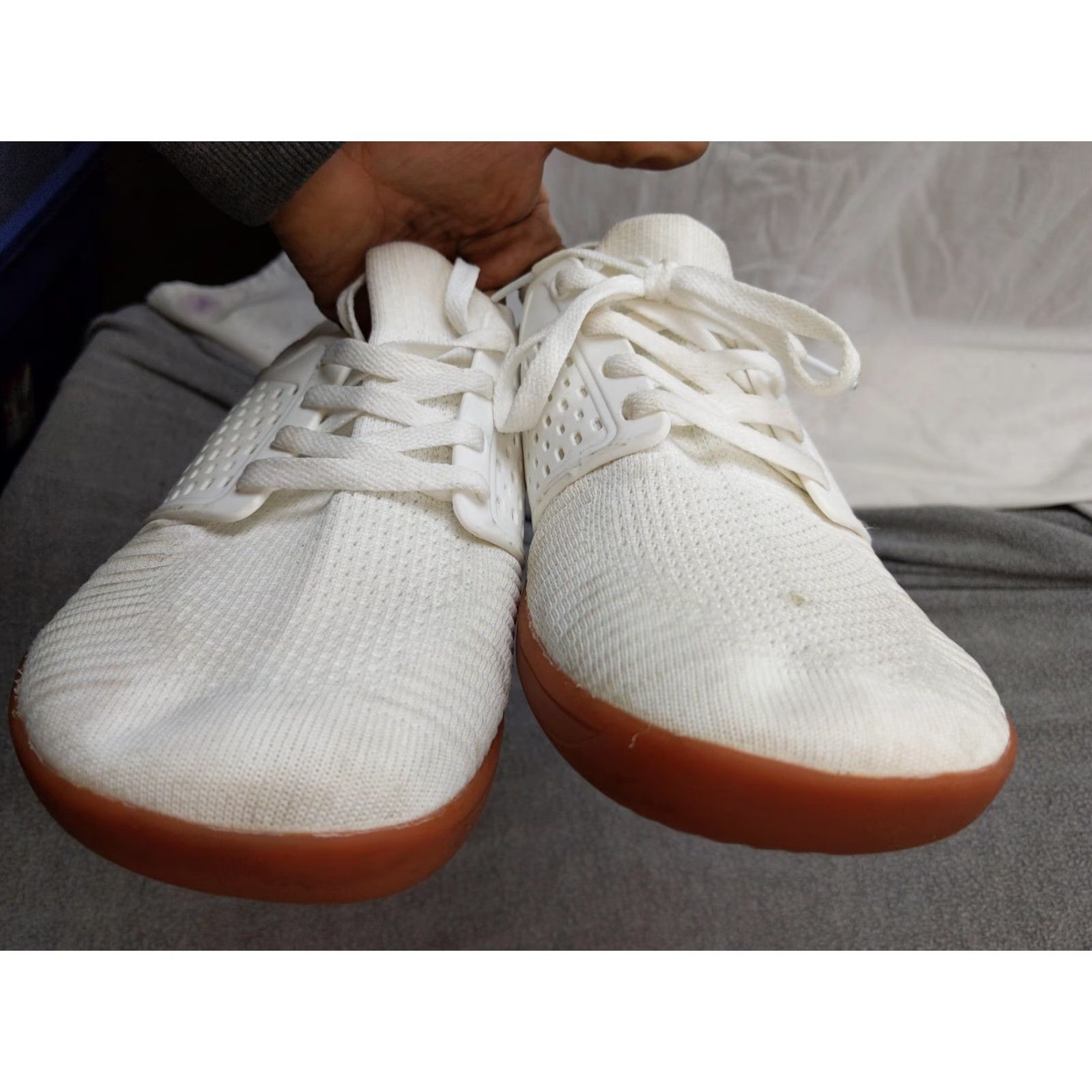 Vintage WHITIN Mens 9.5 White Knit Low Top Athletic Sneakers Gum Shoe Size 9.5 White Sneakers Gym & Training Shoes Mens Shoes Size US M / EU 48-50 / 2 - 3 Thumbnail