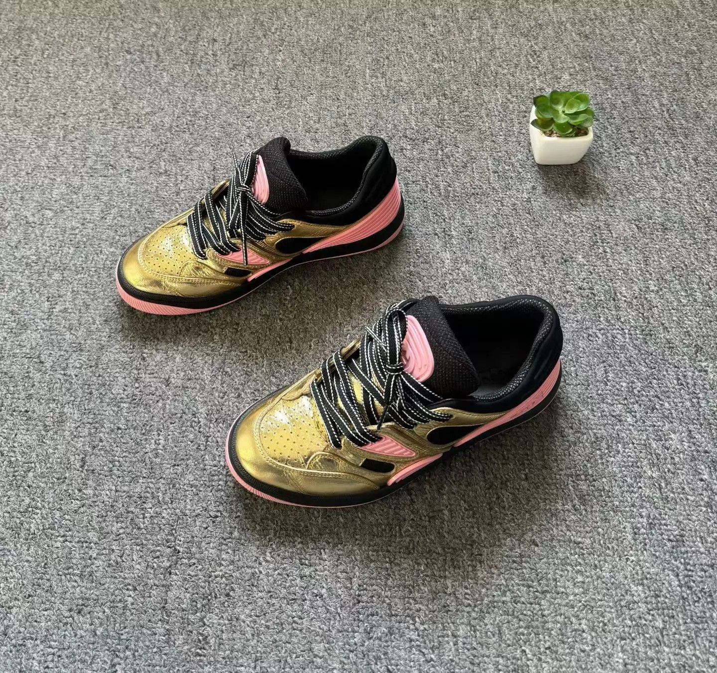 Gucci Gucci Basket Pink Gold 36.5 (Worn Once, Like New) Size US 5.5 / IT 35.5 - 1 Thumbnail