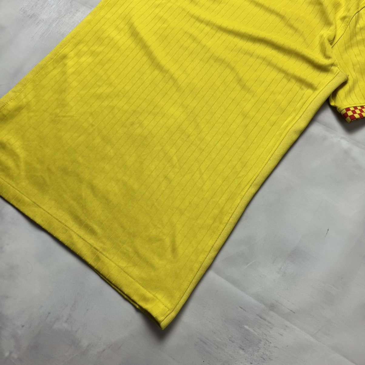 Nike Nike Liverpool 2021-22 Third Jersey Yellow Red Check XS Size US XS / EU 42 / 0 - 12 Thumbnail