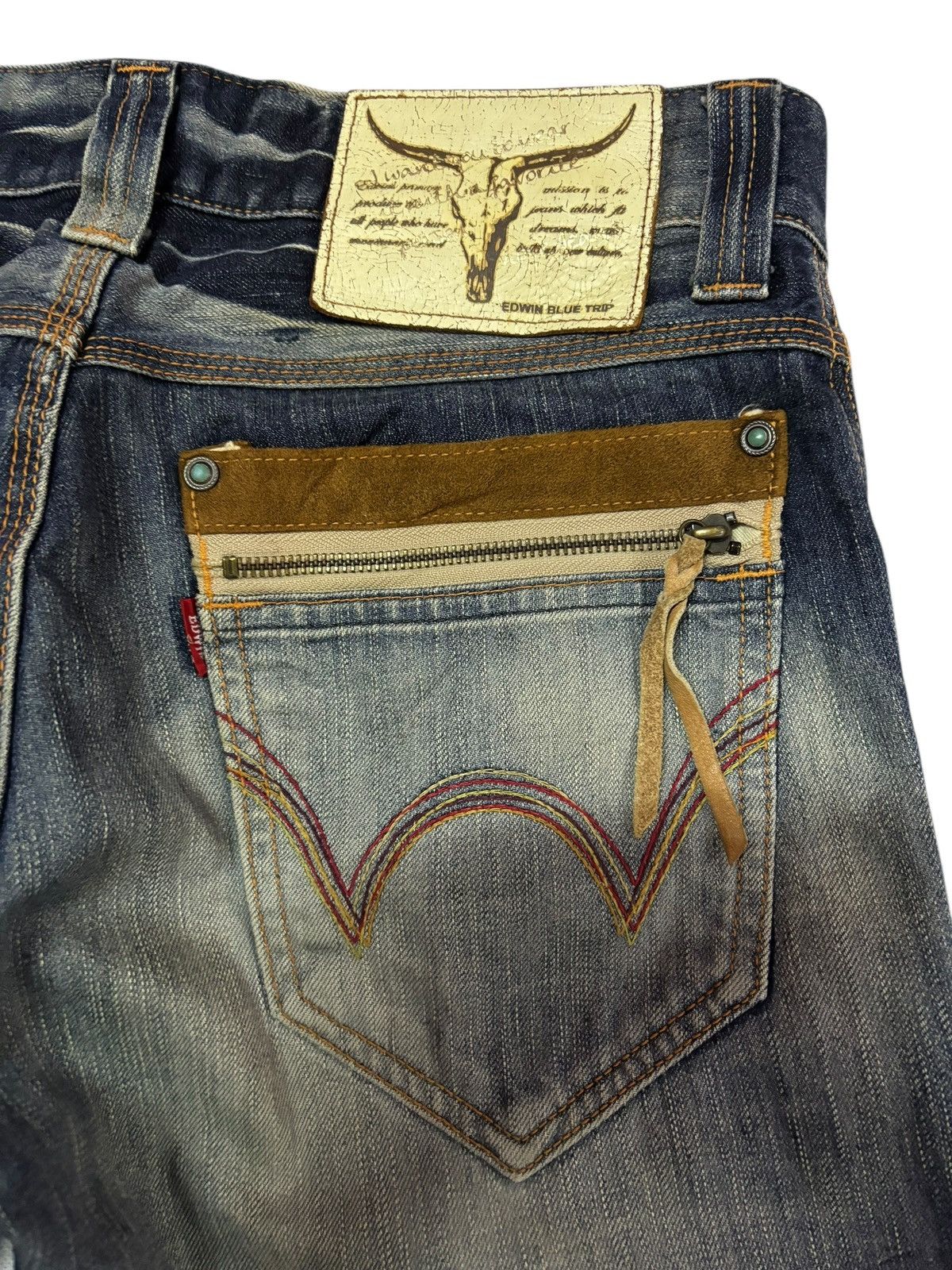Edwin Vtg Edwin Blue Trip Japan 500 Flared Distressed Jeans Size US 31 - 8 Thumbnail