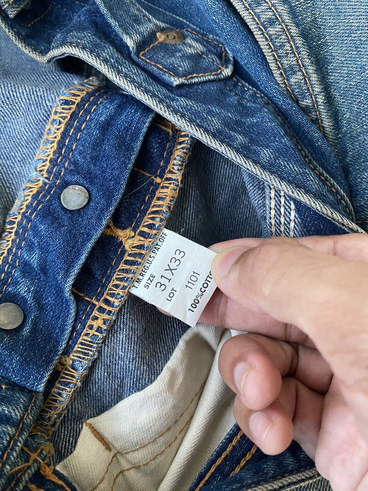Lee VINTAGE LEE x UNION MADE SELVEDGE DISTRESS DENIM BUCKLE BACK Size US 30 / EU 46 - 15 Thumbnail