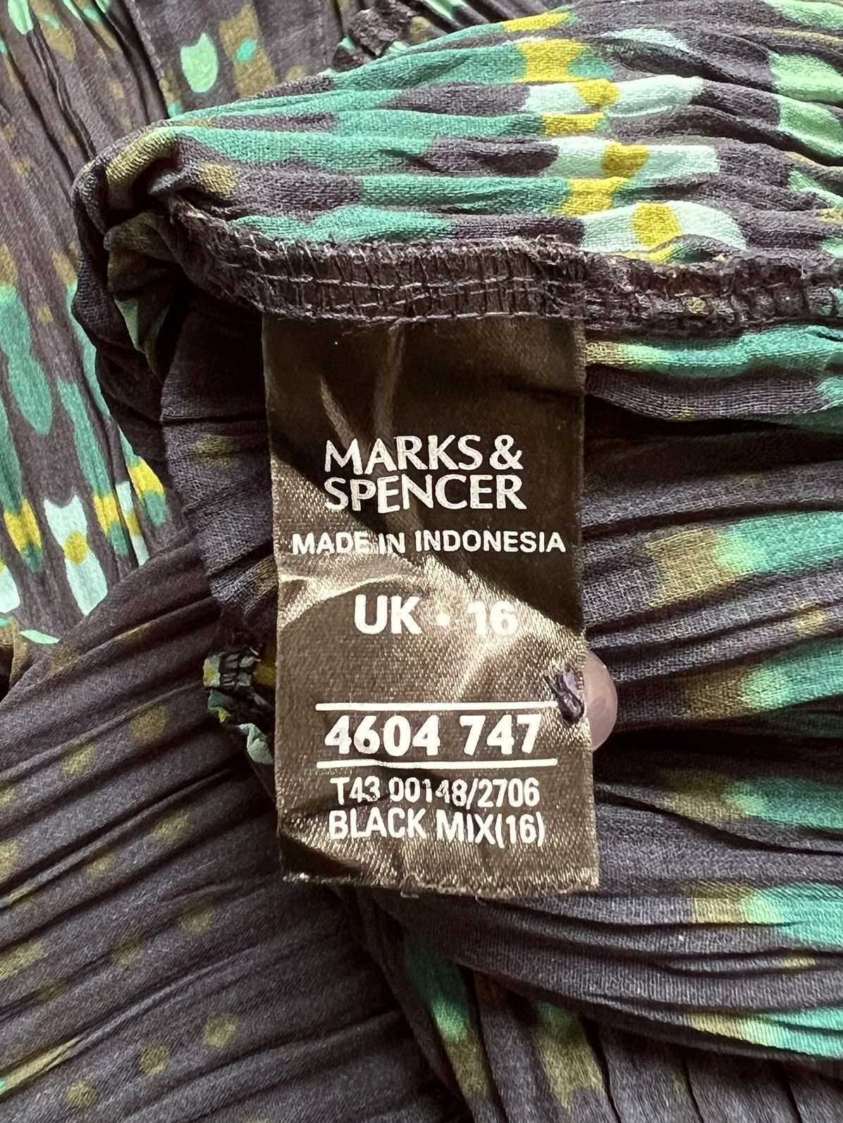 Marks & Spencer Marks & Spencer Motive Pleats Shirt Size US S / EU 44-46 / 1 - 7 Thumbnail