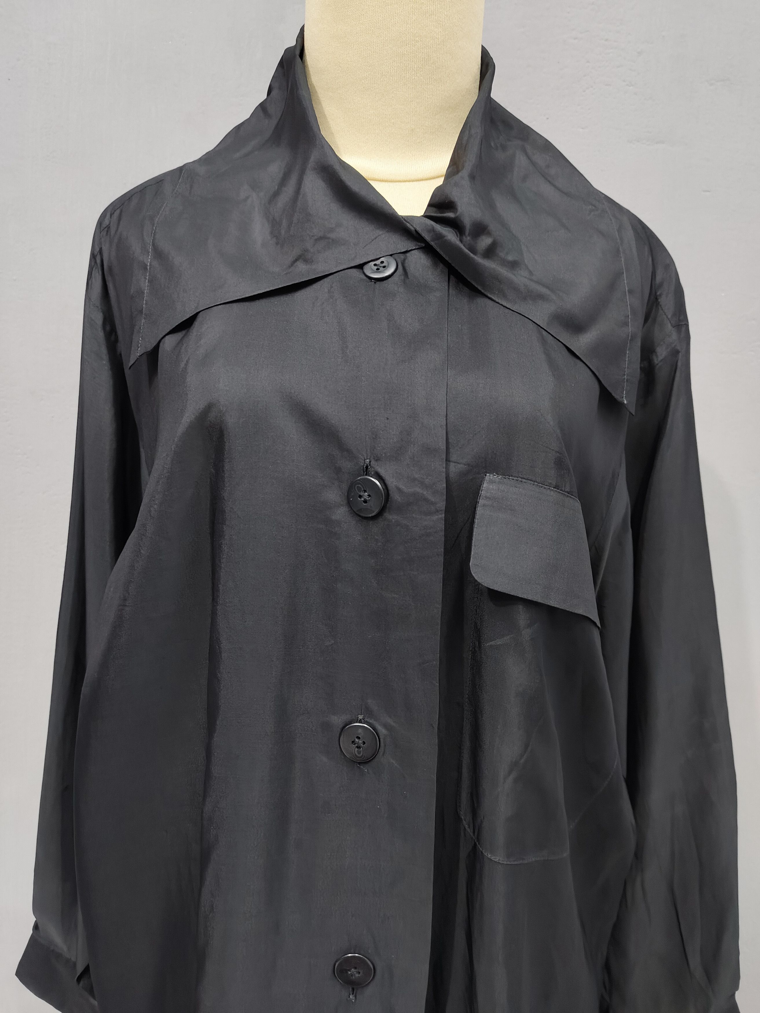 Issey Miyake 90s Issey Miyake🇯🇵 Sculptural Collar Oversized Satin Shirt Size L / US 10 / IT 46 - 2 Thumbnail