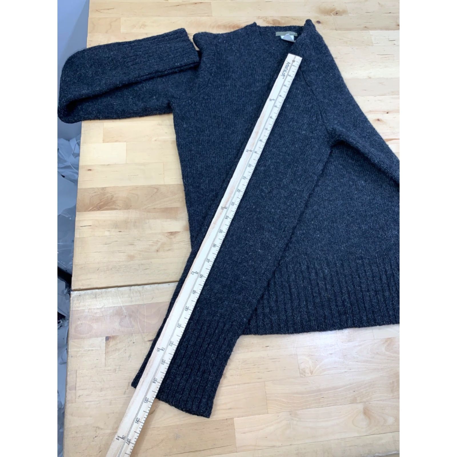 J.Crew J.CREW Wool Sweater Mens M Gray 100% Wool Crew Neck Long Sleeve Pullover Regular Fit Knit Casual Winter Fall Size US M / EU 48-50 / 2 - 6 Thumbnail