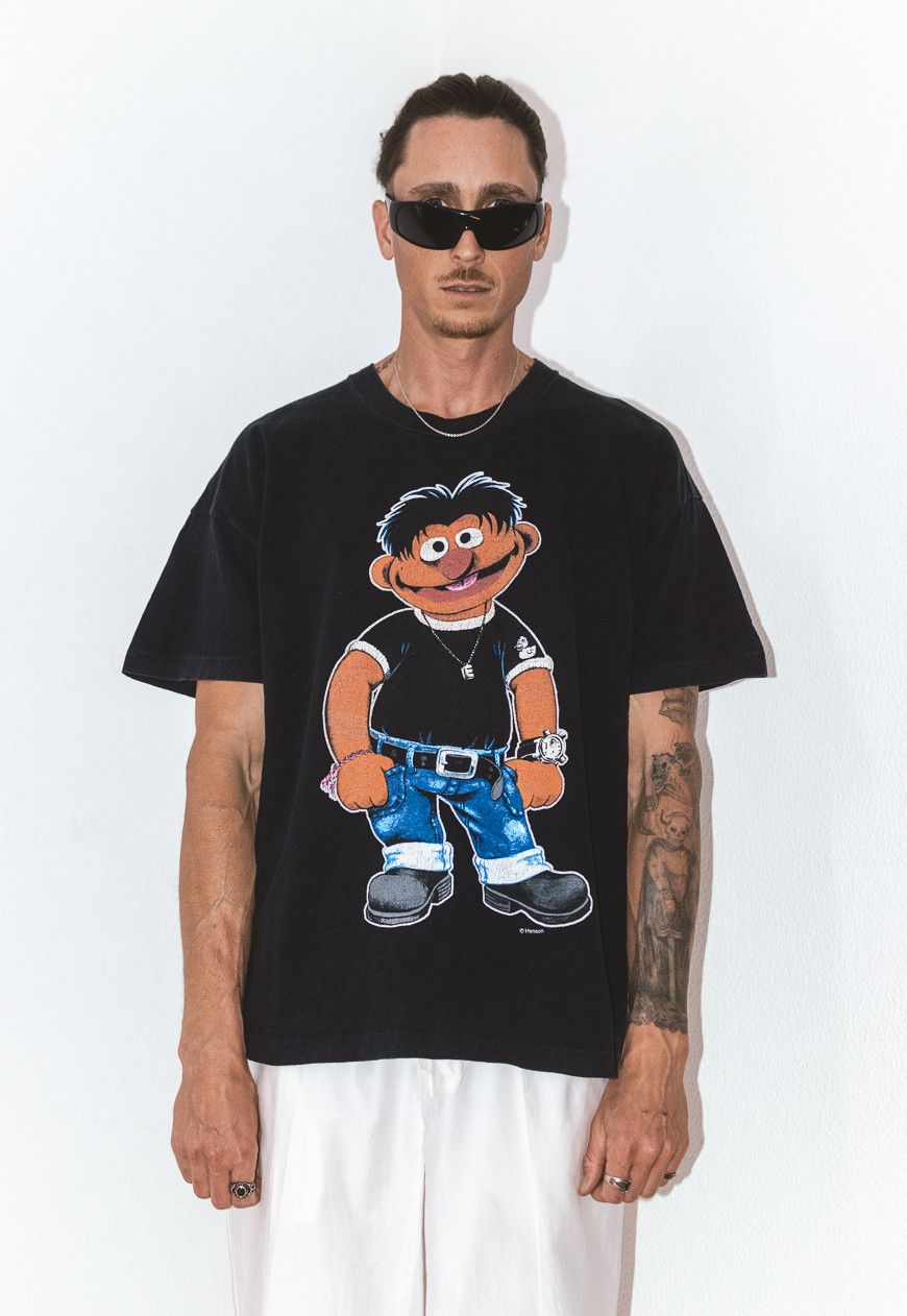Band Tees × Rap Tees × Vintage Collectible Muppet's Emie Cartoon Graphic T shirt Size US XXL / EU 58 / 5 - 1 Thumbnail