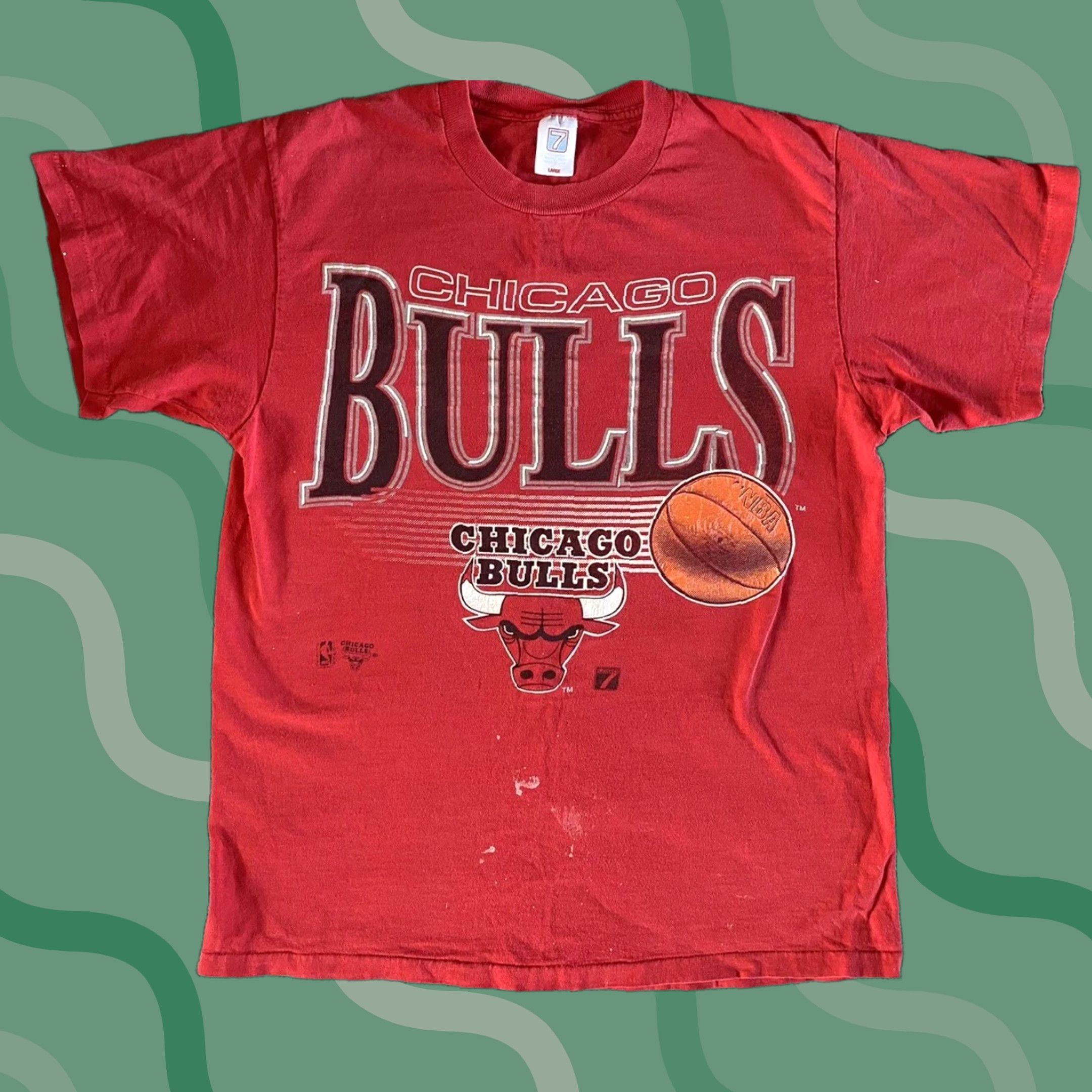 Logo 7 VINTAGE Logo 7 T Shirt Mens Large Red NBA Chicago Bulls Single Stitch Shirt Mens L Red 1990s Bulls Logo 7 Size US L / EU 52-54 / 3 - 1 Thumbnail