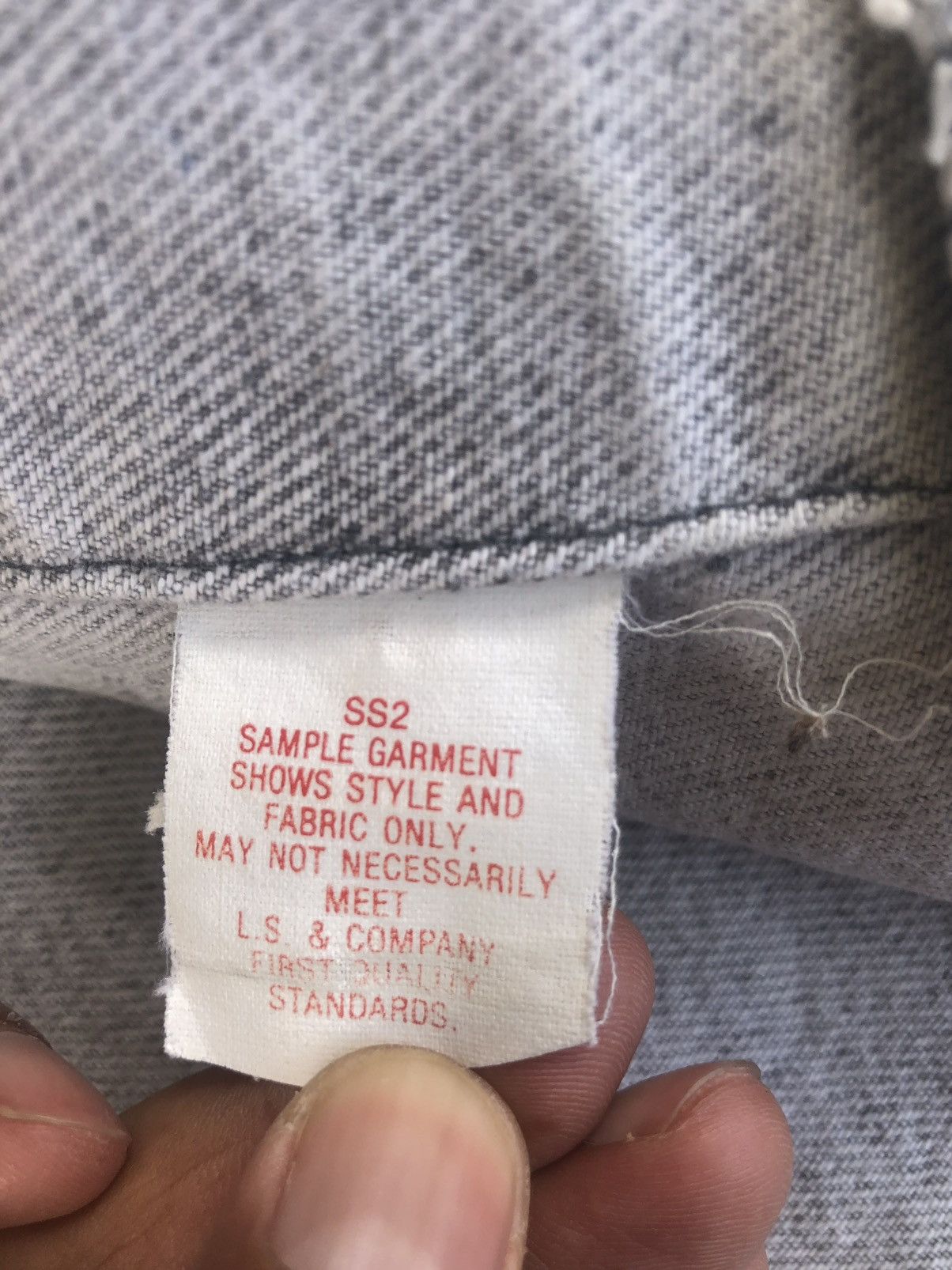 Levi's Vintage 80’s Levis Denim Jacket Distressed Size US L / EU 52-54 / 3 - 21 Thumbnail