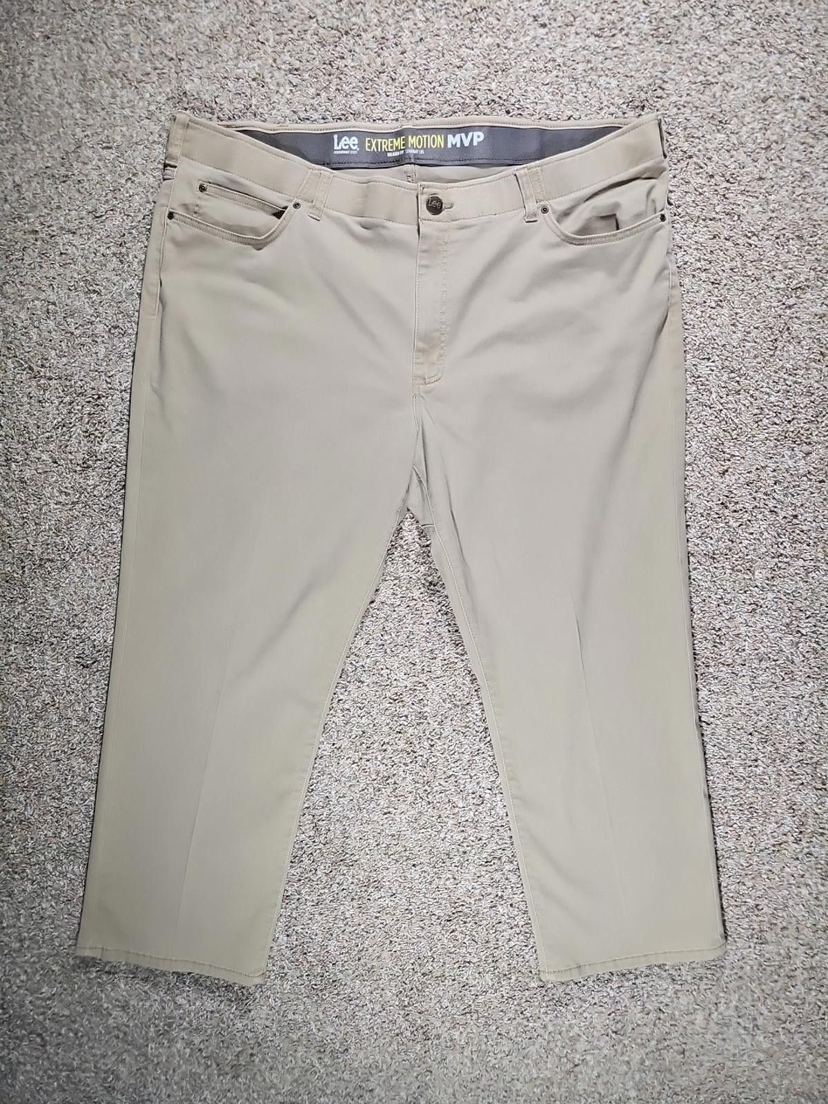 Lee Lee Extreme Motion MVP Relaxed Fit Straight Leg 48x29 Pants Size US 44 / EU 60 - 1 Thumbnail