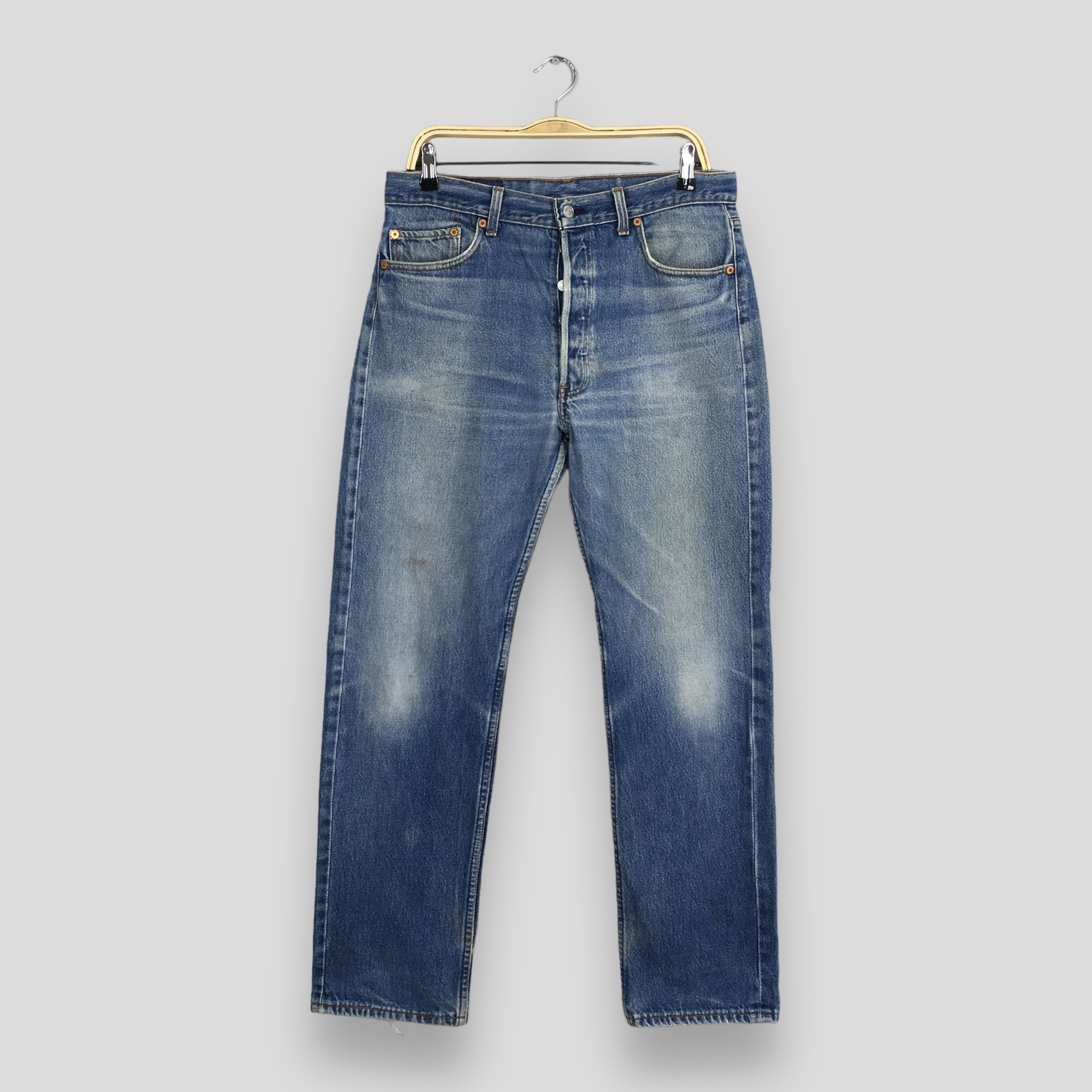 Size 32x29 Vintage 80s Levi's 501 Faded Blue Jeans