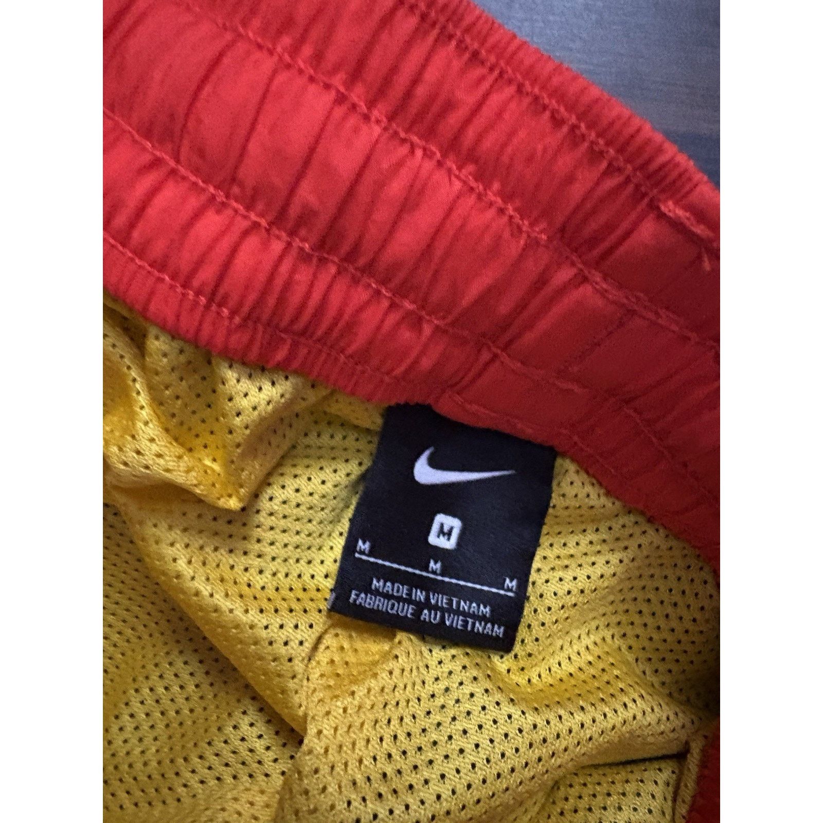Nike RareNike Men's Red M All Over Print StarsShorts Big Spellout Size US 36 / EU 52 - 6 Thumbnail