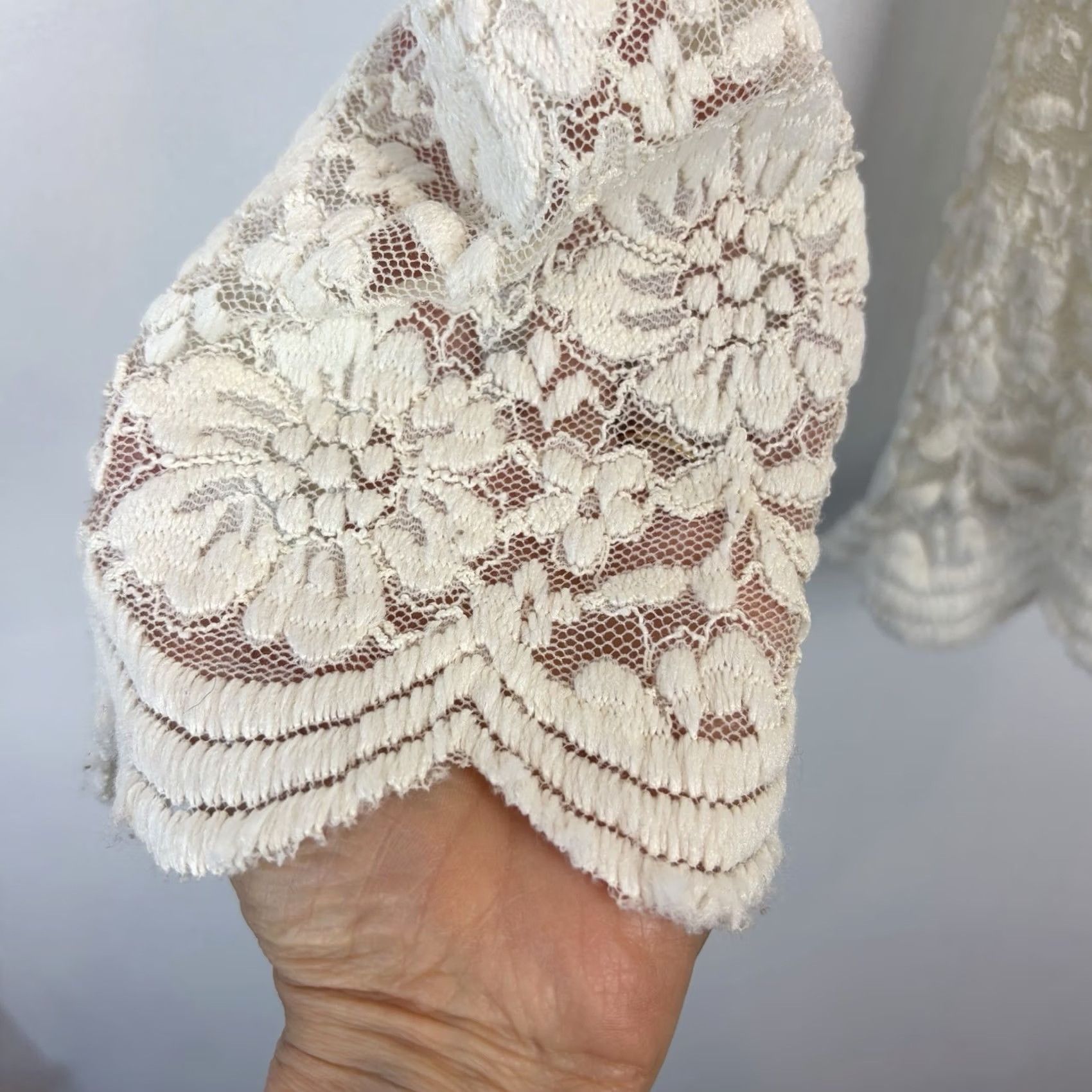 Bcbgmaxazria BCBGMAXAZRIA Blouse Womens M Ivory Lace Mock Neck Long Sleeve Casual Size M / US 6-8 / IT 42-44 - 5 Thumbnail