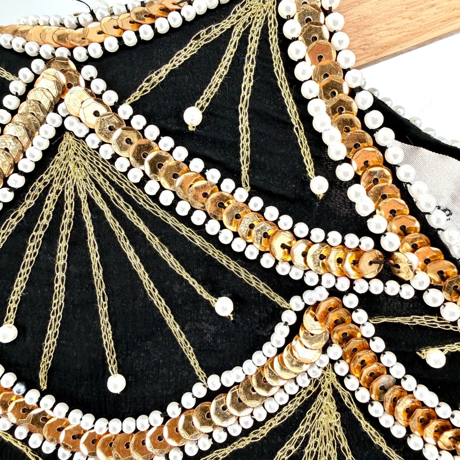 Vintage Vintage 80s Black 100% Silk Beaded Gold Sequin Pearl Top Size M / US 6-8 / IT 42-44 - 3 Thumbnail