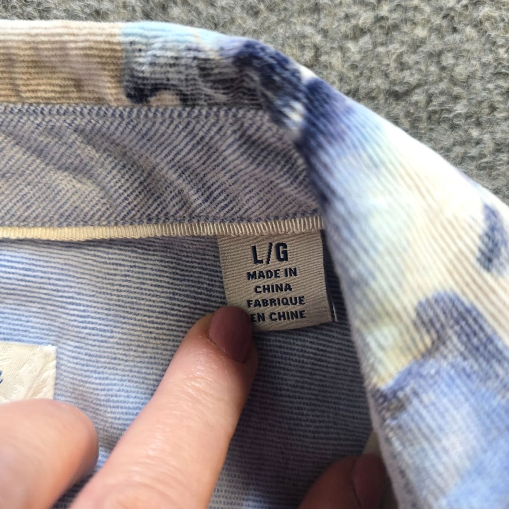 Tommy Bahama Tommy Bahama Button-Up Top Womens Size L Tan Blue Floral Corduroy Casual Shirt Cap sleeve Corduroy Button-Up Capsule Size L / US 10 / IT 46 - 4 Thumbnail