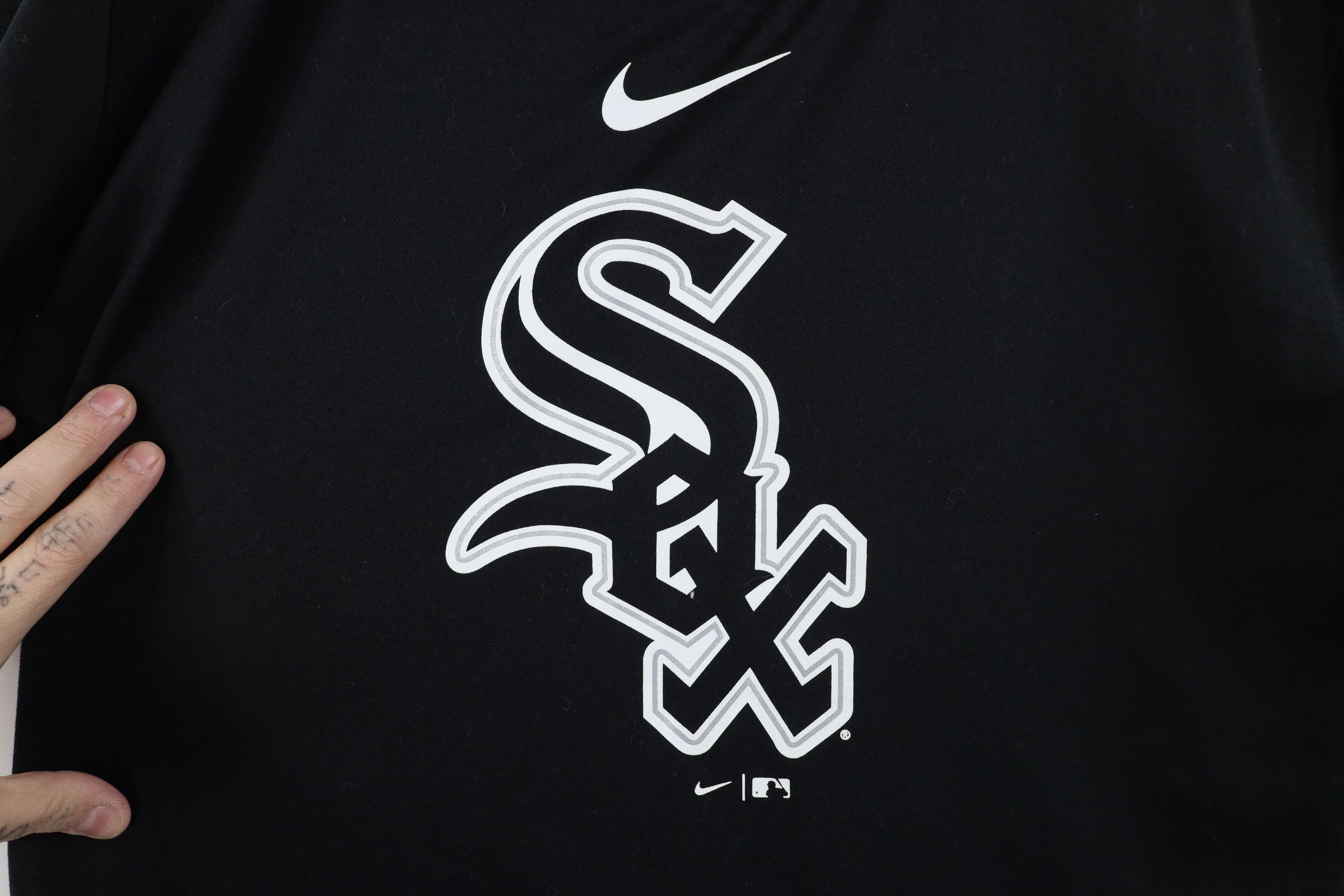 Nike × Vintage Nike Scott Center Swoosh Chicago White Sox Baseball T-Shirt Size US L / EU 52-54 / 3 - 4 Thumbnail