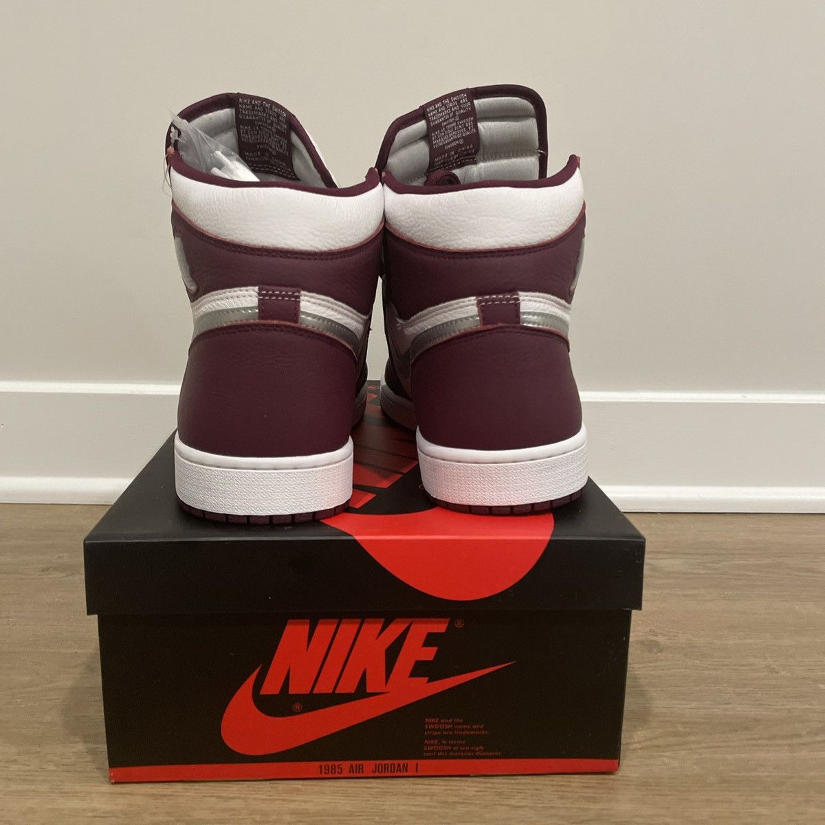 Nike Air Jordan 1 Retro High OG Bordeaux/Metallic Silver-White Size US 12 / EU 45 - 7 Thumbnail