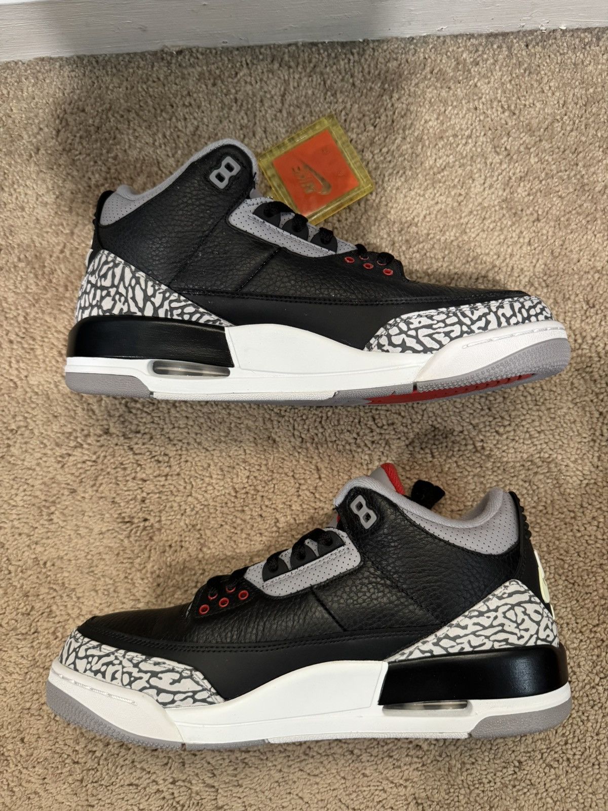 Jordan Brand Jordan 3 Black Cement 2018 Size US 10 / EU 43 - 1 Thumbnail