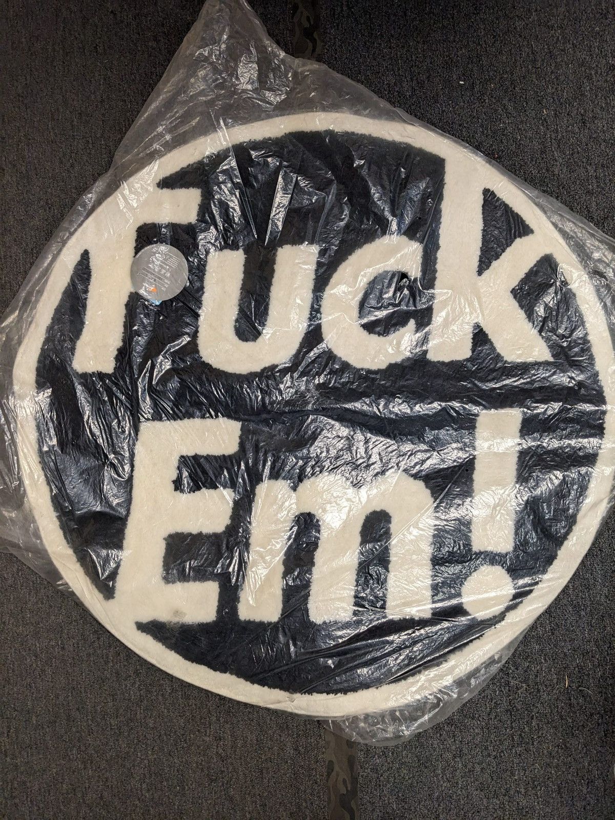 Supreme SS09 Supreme Gallery 1950 F**k 'EM Rugmat Black Size ONE SIZE - 4 Thumbnail