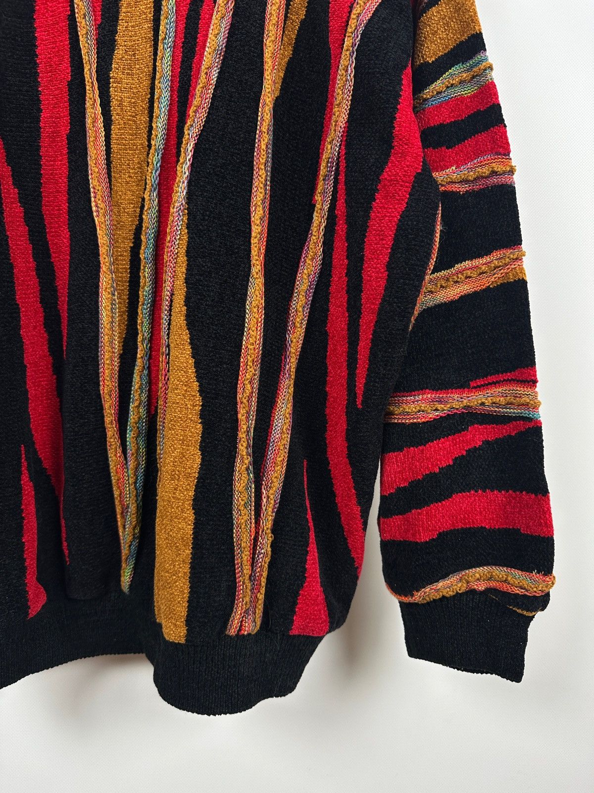 Tundra Canada Vintage Tundra Canada 3D Knit Coogi Style Sweater Size US XXL / EU 58 / 5 - 15 Thumbnail