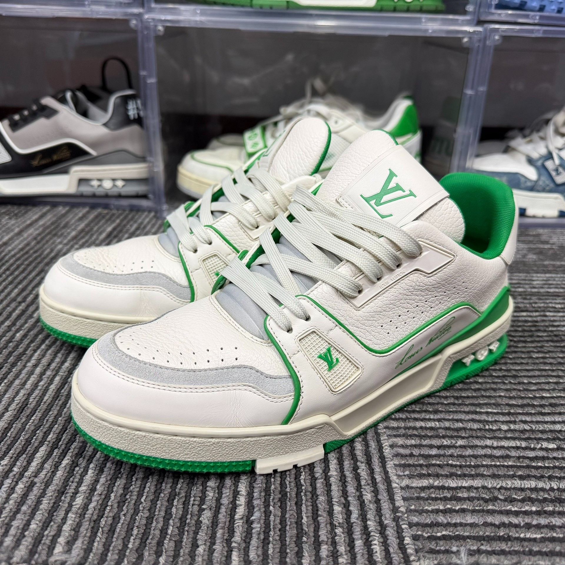 Louis Vuitton Louis Vuitton Training Green Lowtop Sneakers 11 Men Size US 11 / EU 44 - 1 Thumbnail