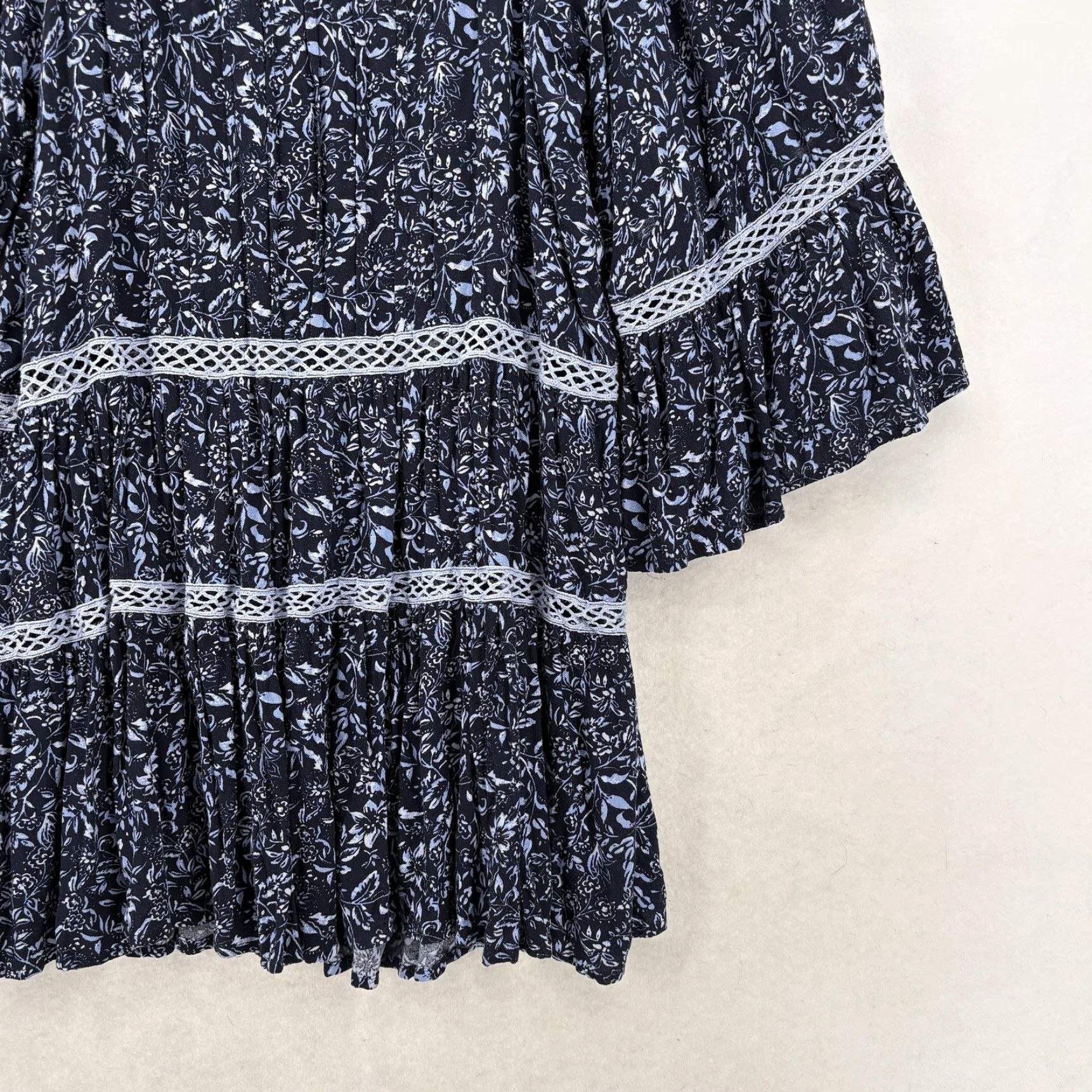 Free People Free People Blouse Tunic Womens S Floral Square Neck Bell Sleeve Crochet Boho Lightweight Casual Cubist? Size S / US 4 / IT 40 - 3 Thumbnail